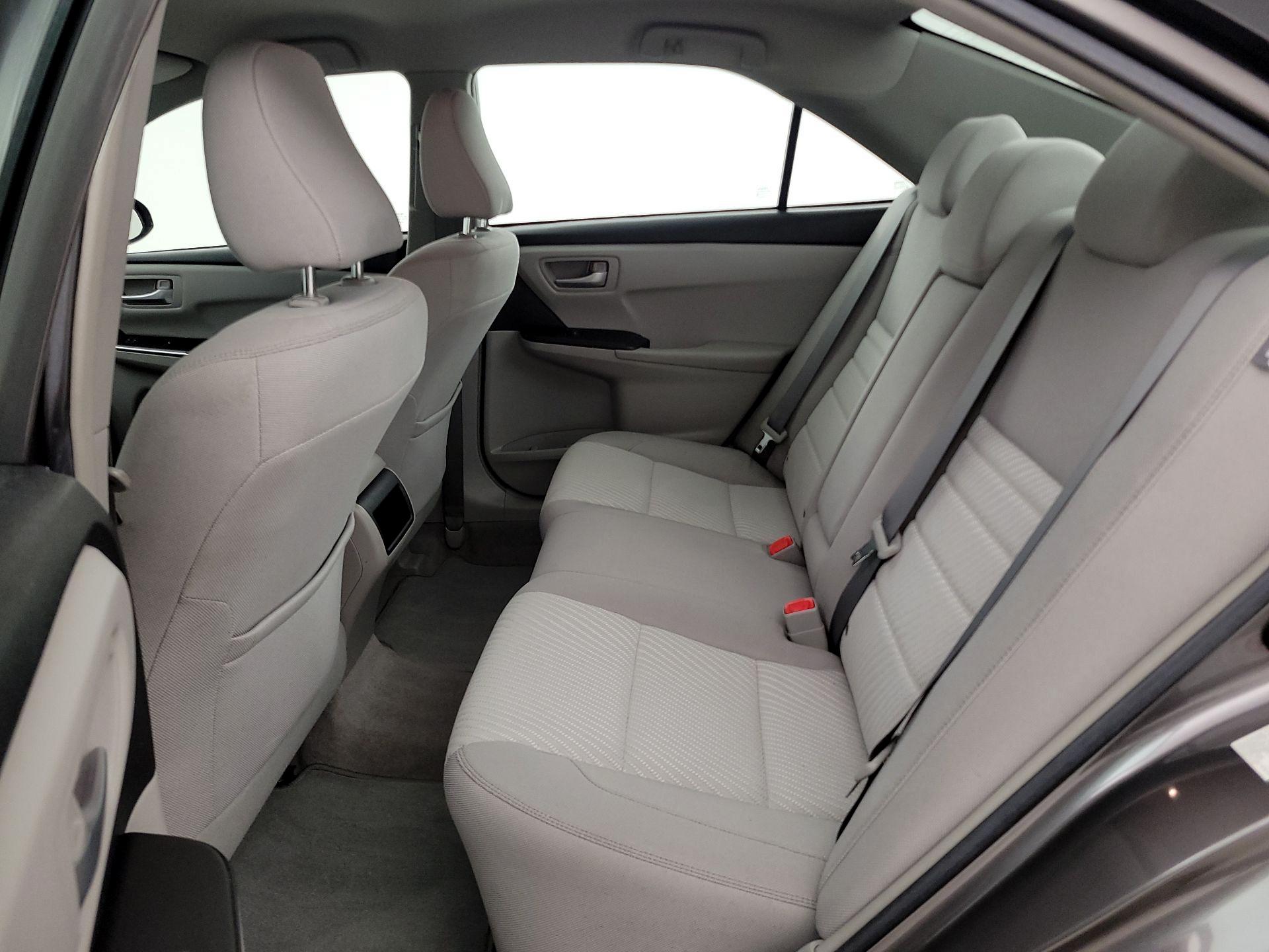 Thumbnail: 2017 Toyota Camry - 19