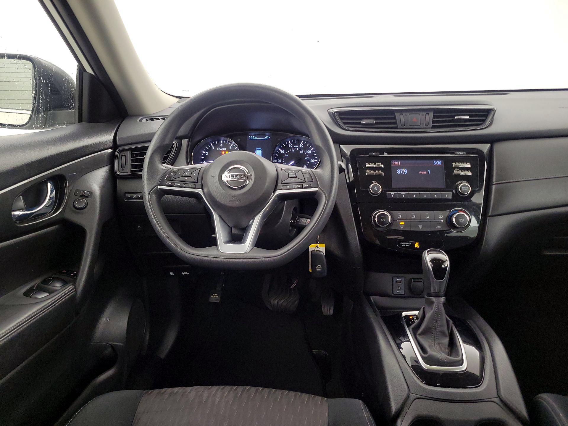 Thumbnail: 2017 Nissan Rogue - 10