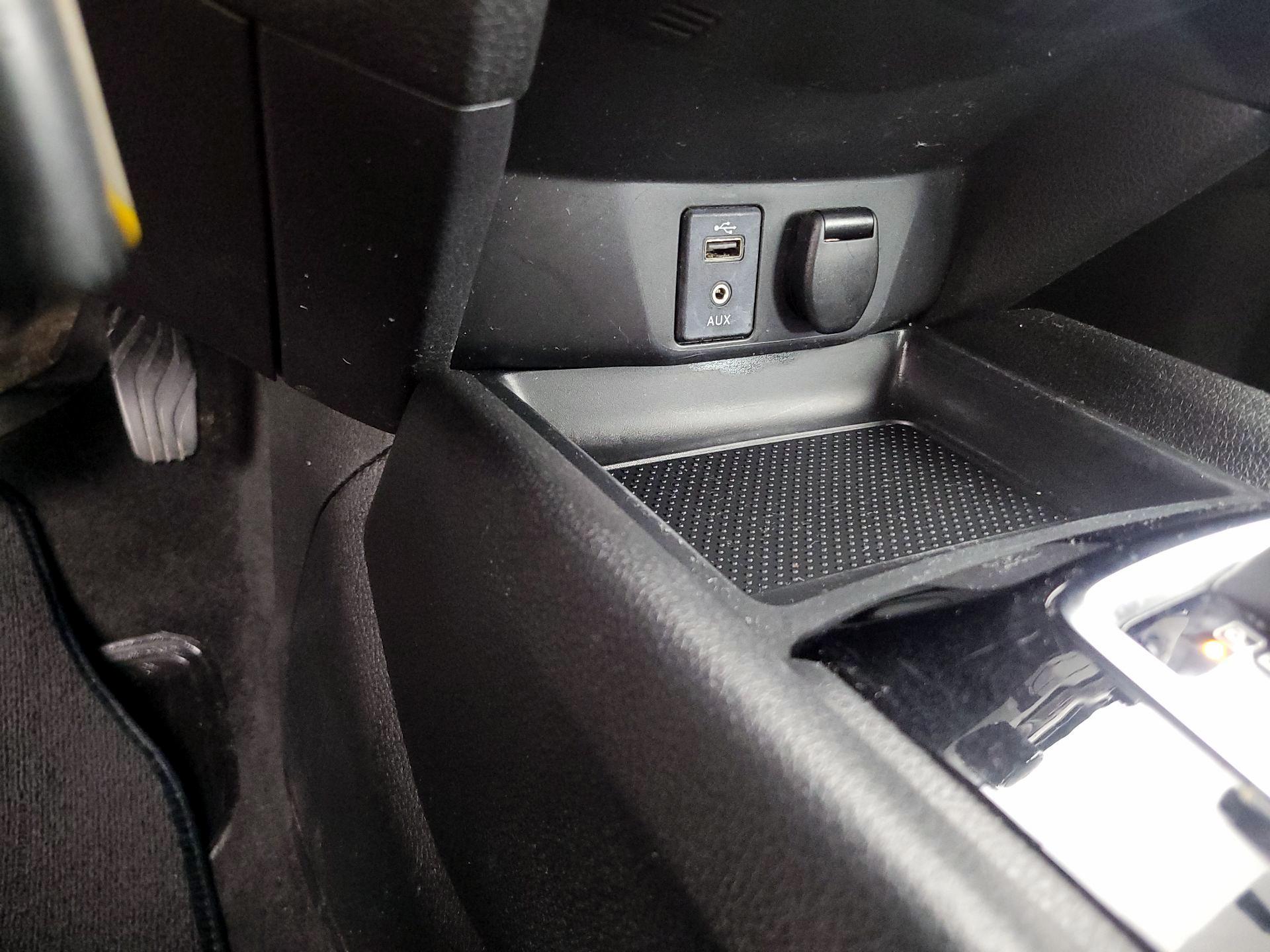 Thumbnail: 2017 Nissan Rogue - 18