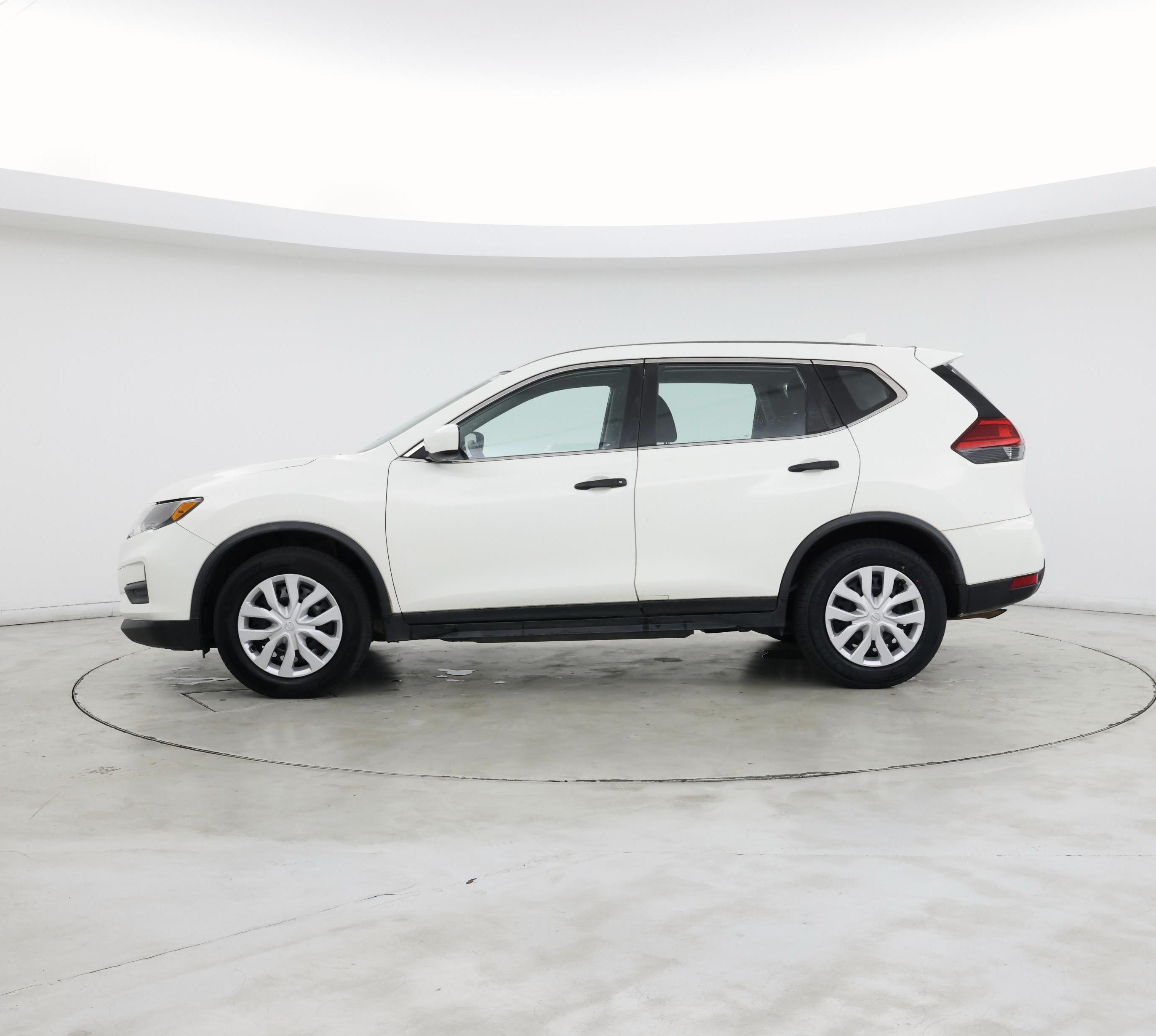 Thumbnail: 2017 Nissan Rogue - 3