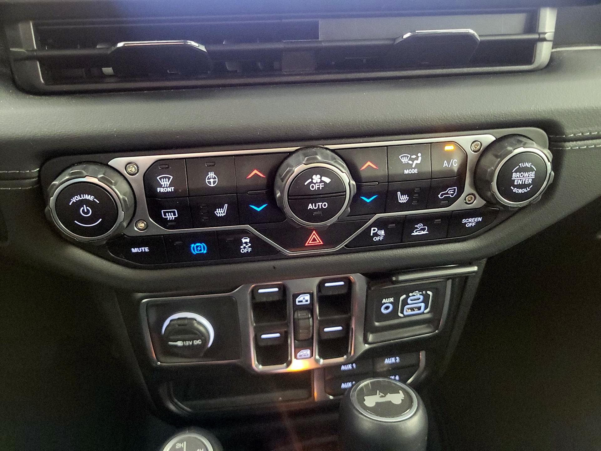 Thumbnail: 2024 Jeep Wrangler - 17