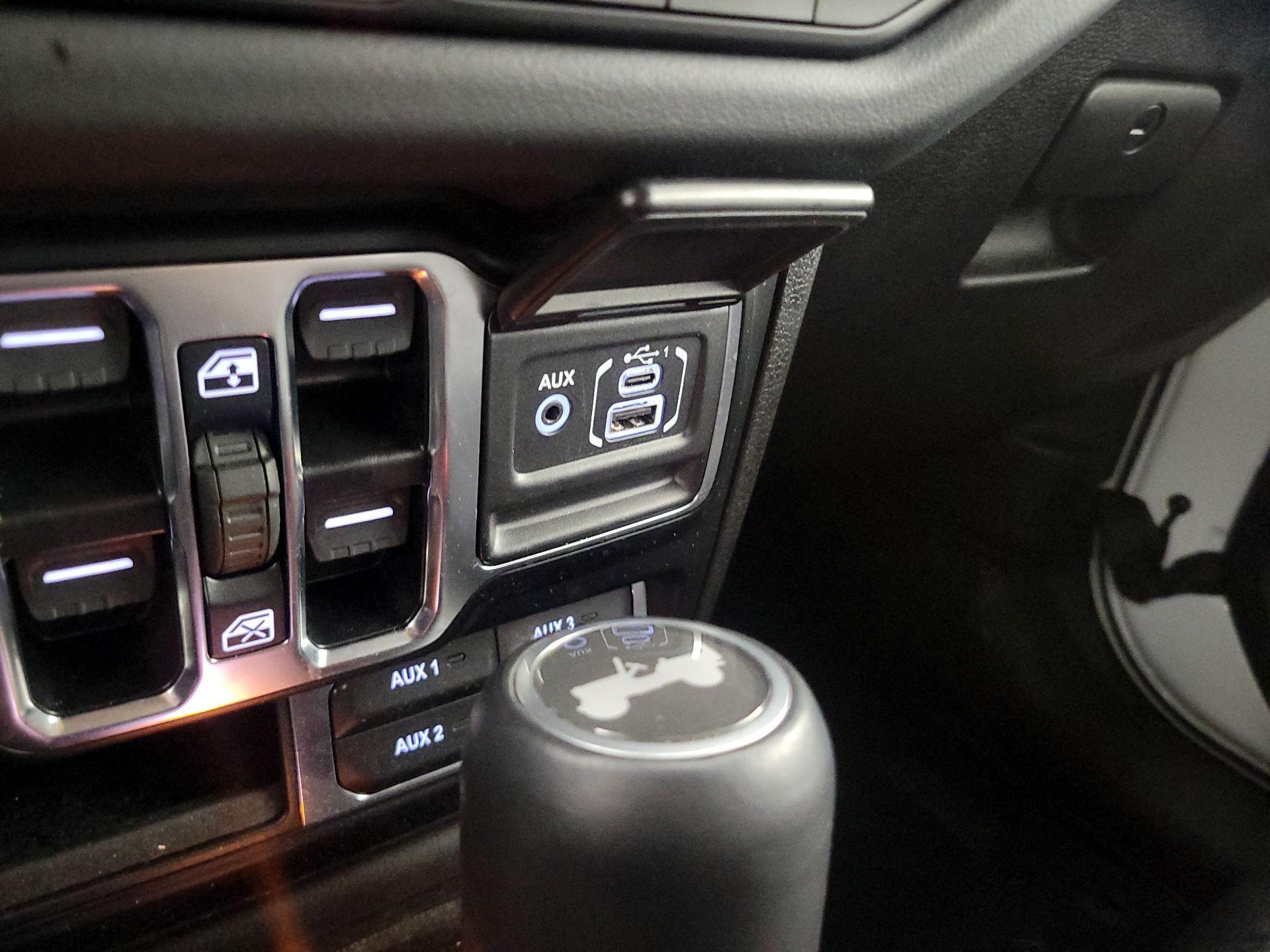 Thumbnail: 2024 Jeep Wrangler - 19