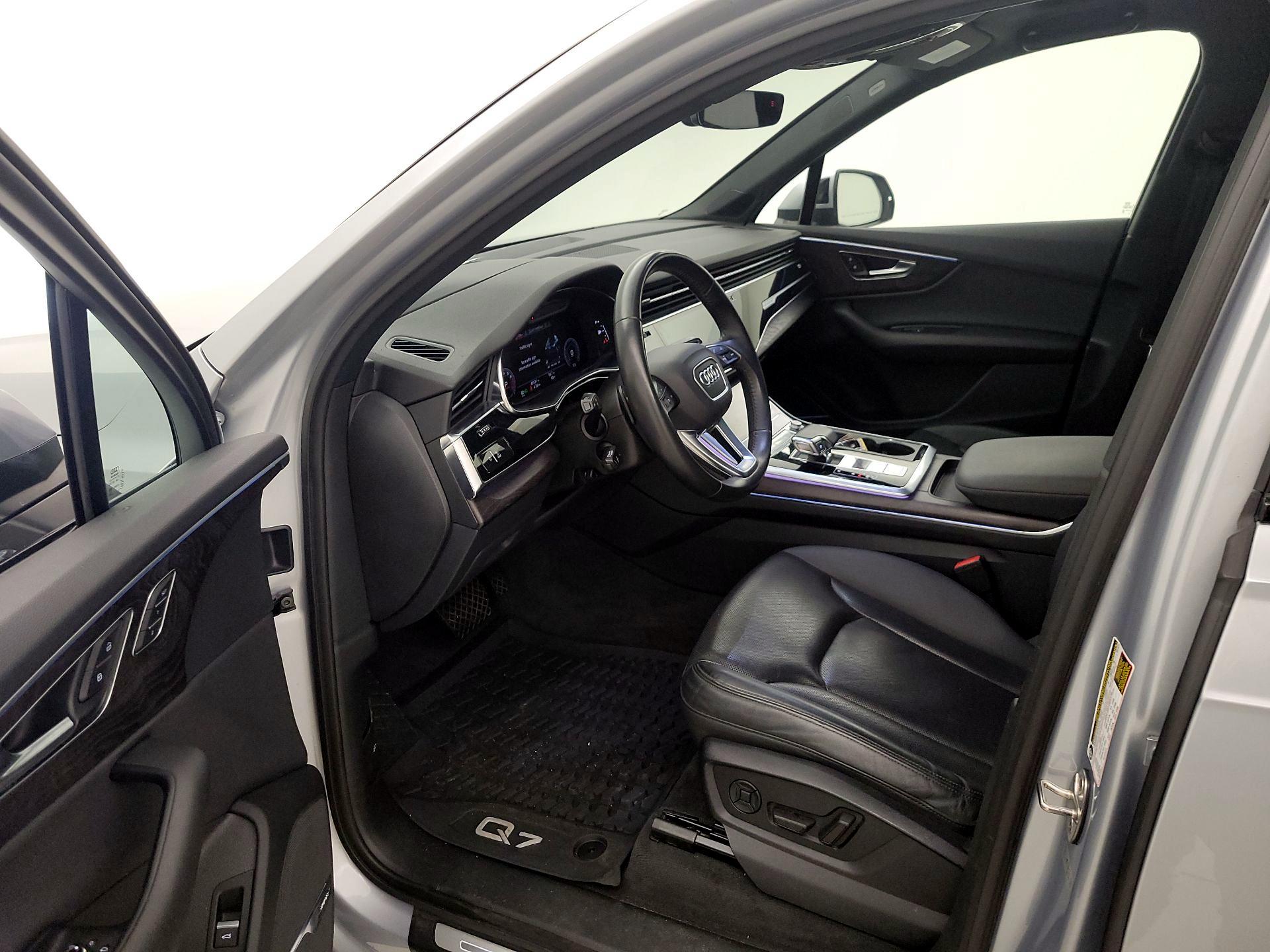 Thumbnail: 2020 Audi Q7 - 11