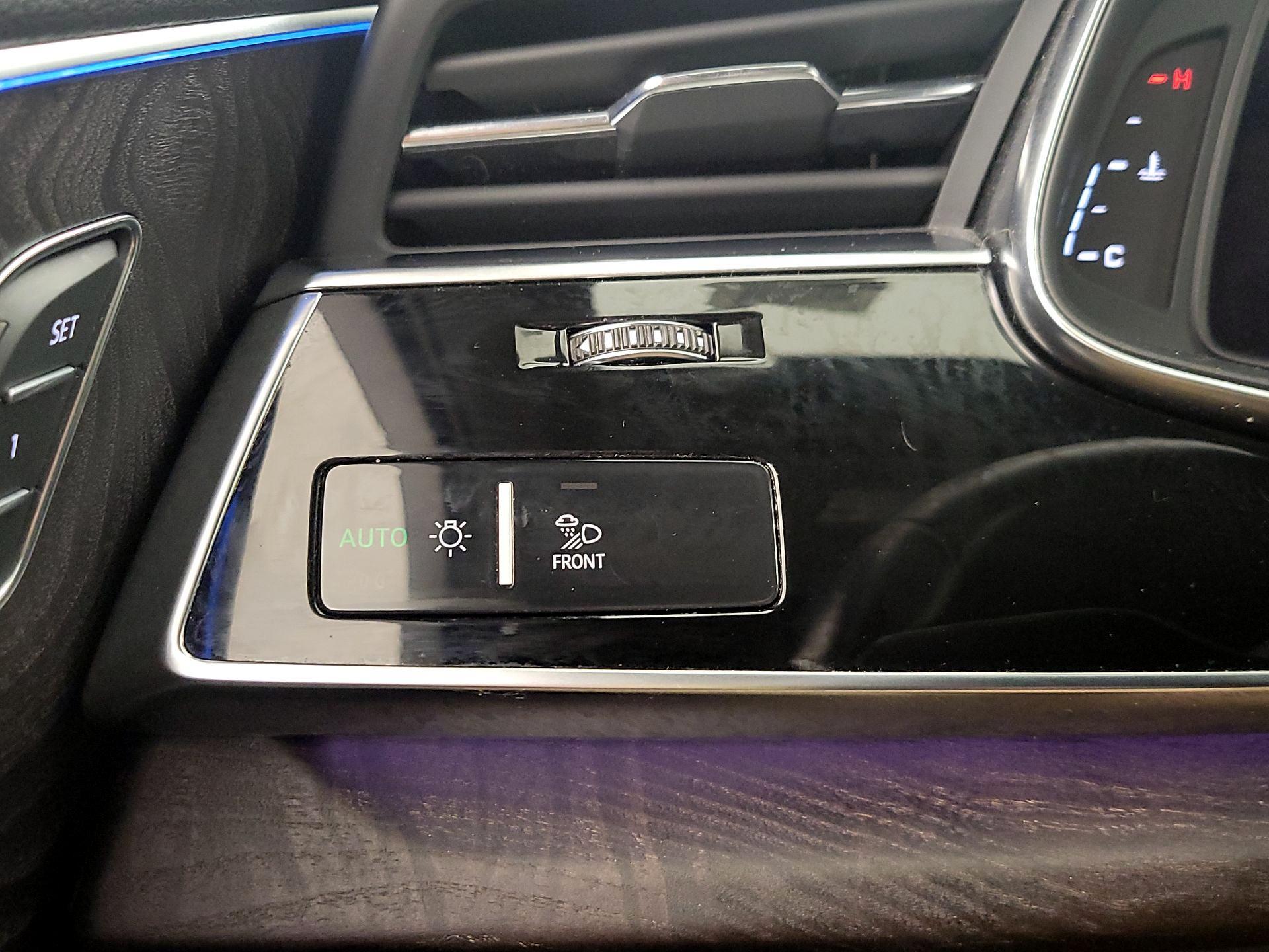 Thumbnail: 2020 Audi Q7 - 13