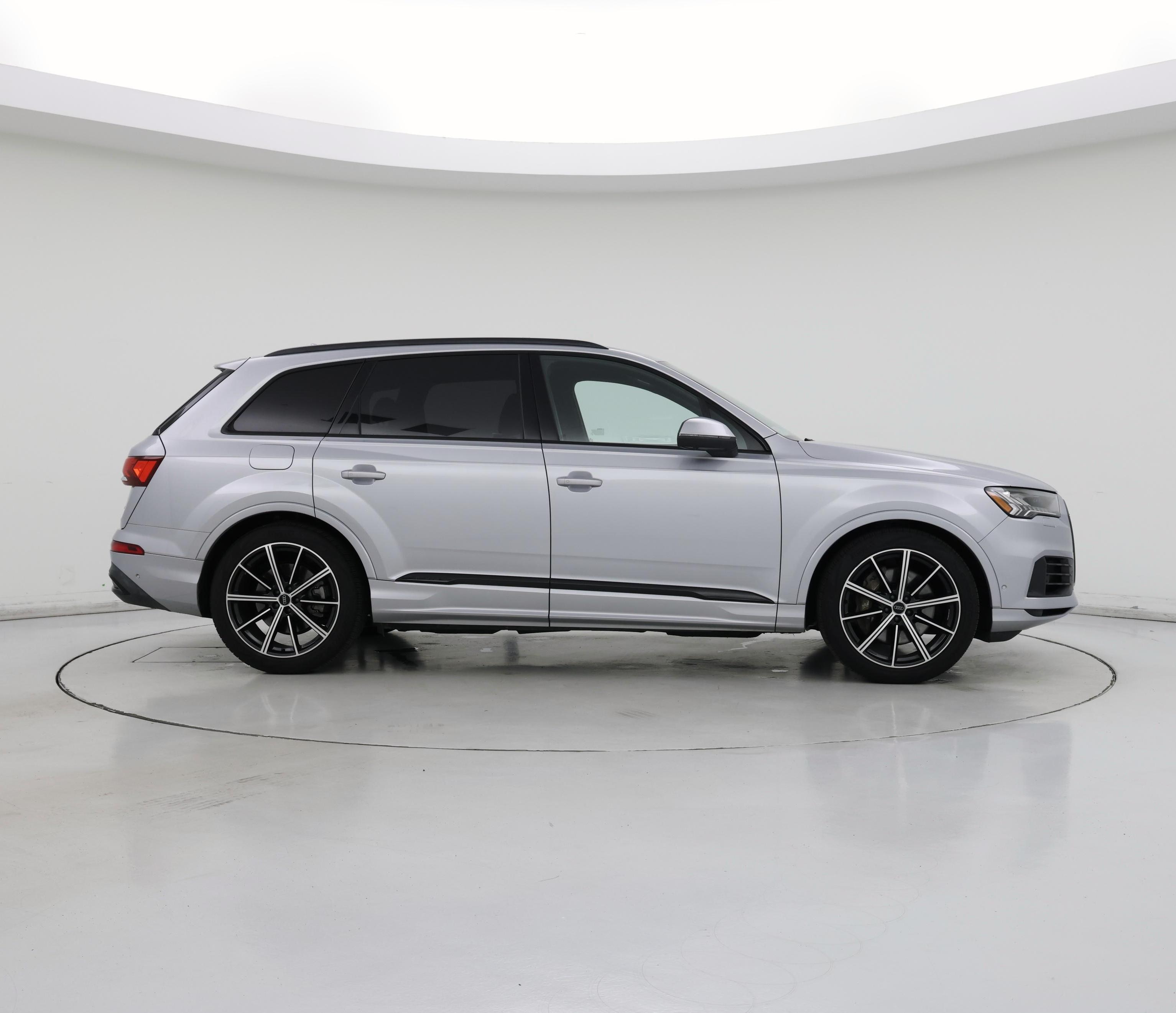 Thumbnail: 2020 Audi Q7 - 7