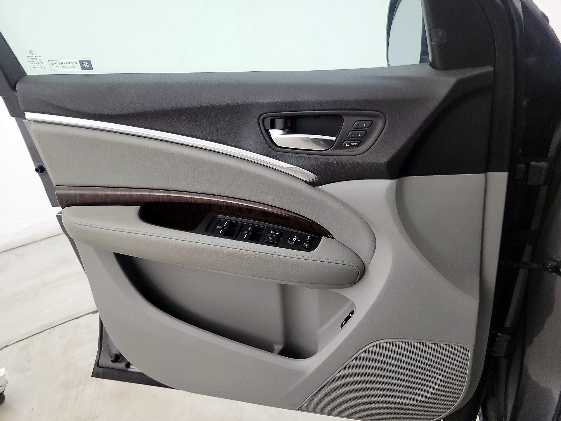 Thumbnail: 2017 Acura MDX - 12