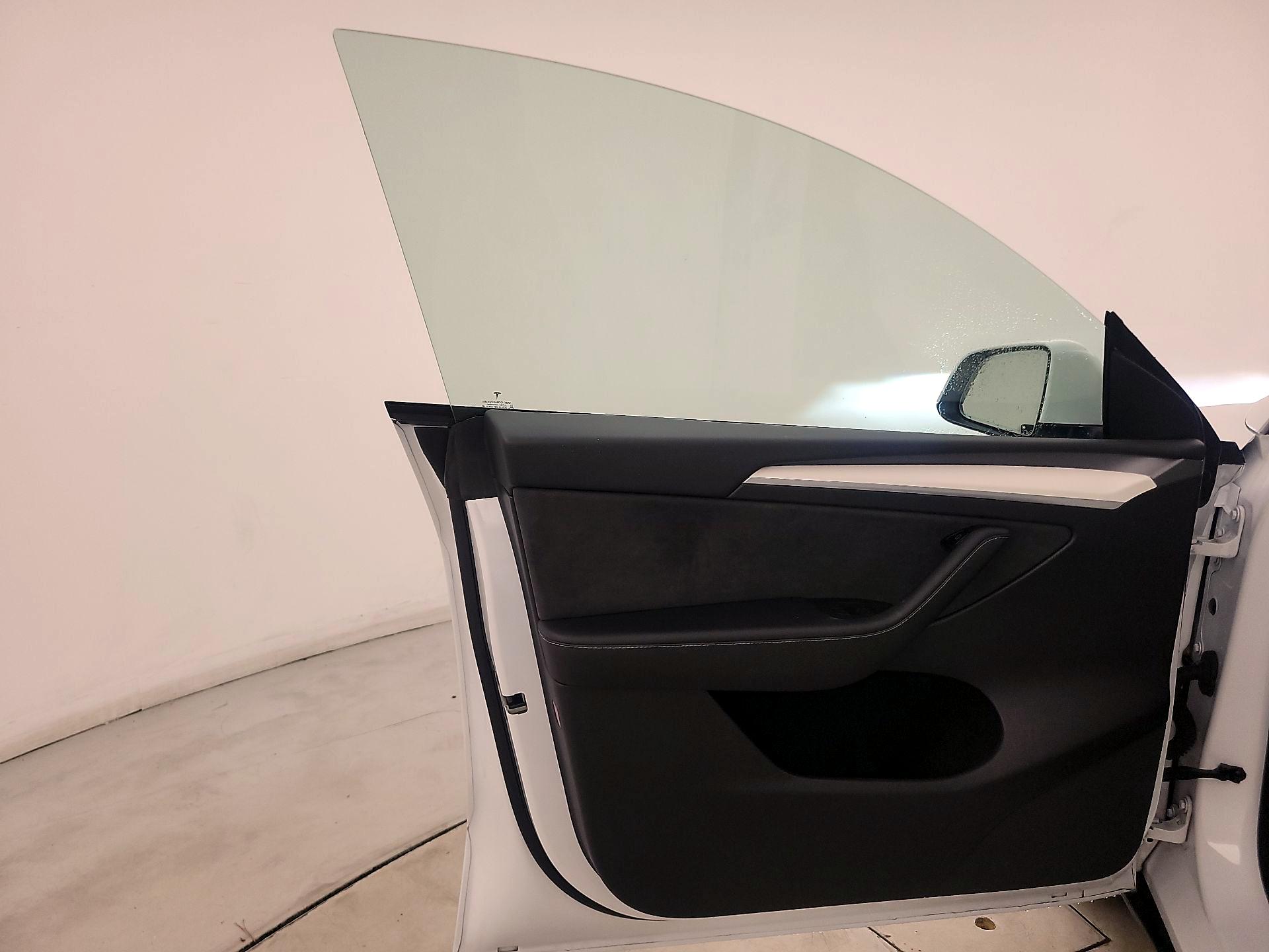 Thumbnail: 2022 Tesla Model Y - 12