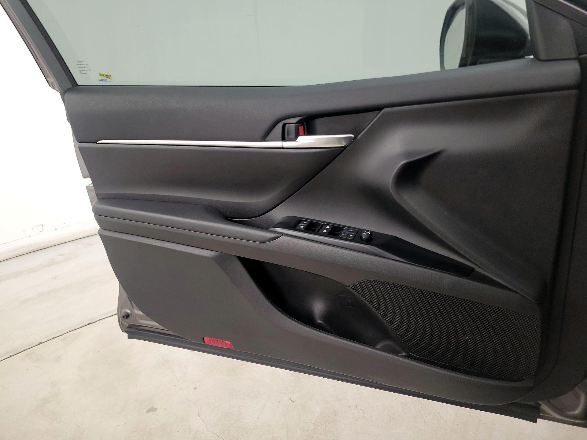 Thumbnail: 2020 Toyota Camry - 12