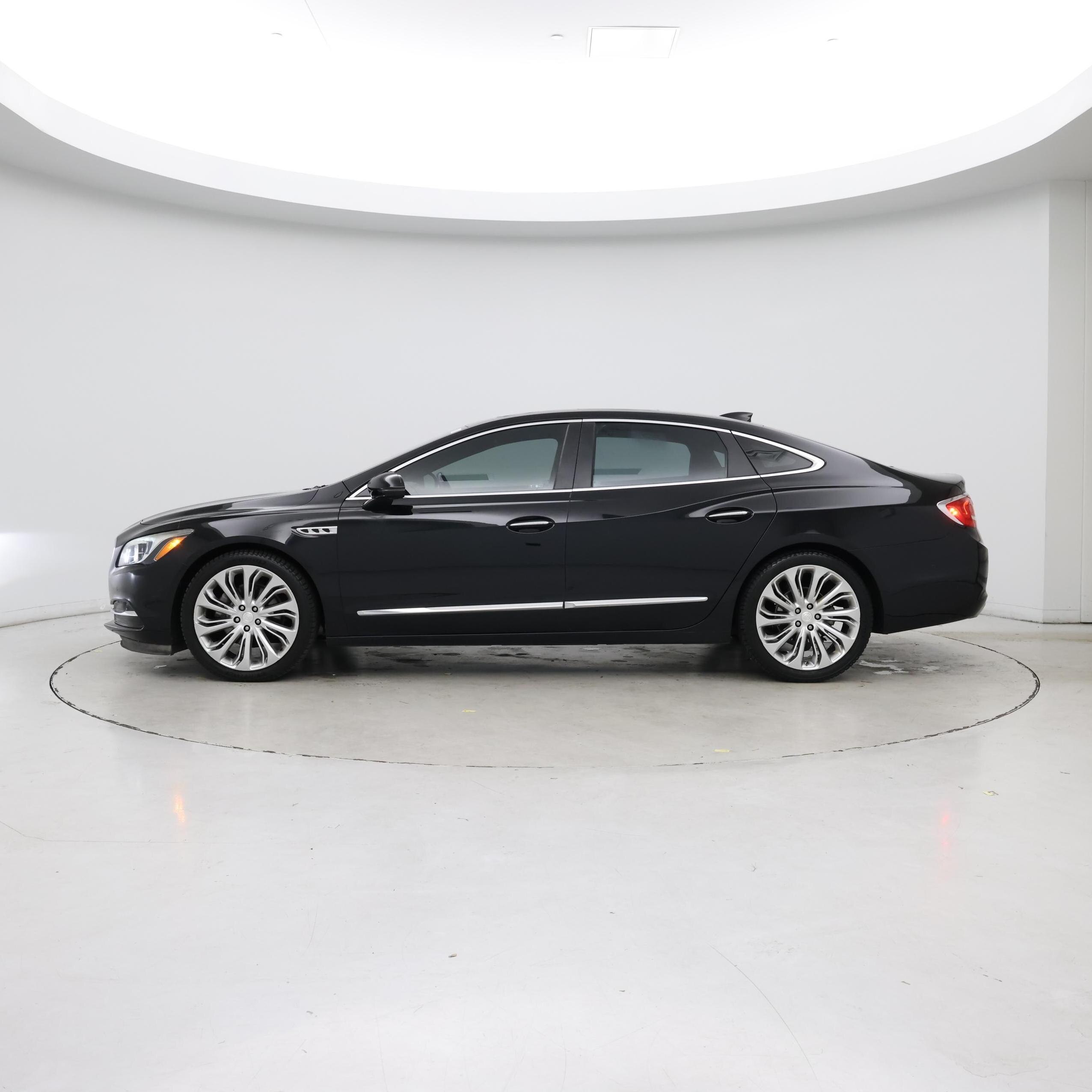 Thumbnail: 2017 Buick LaCrosse - 3