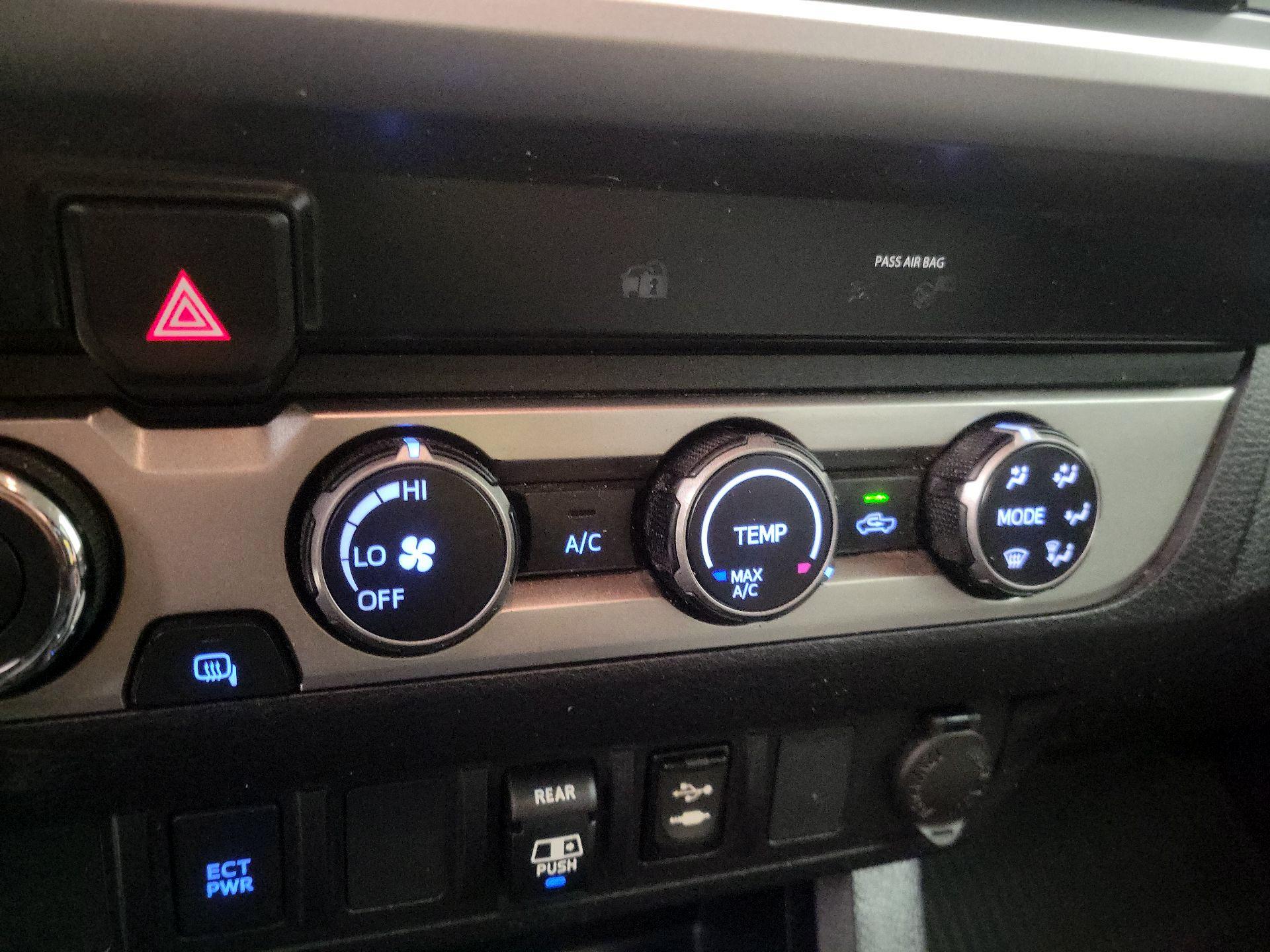 Thumbnail: 2019 Toyota Tacoma - 16