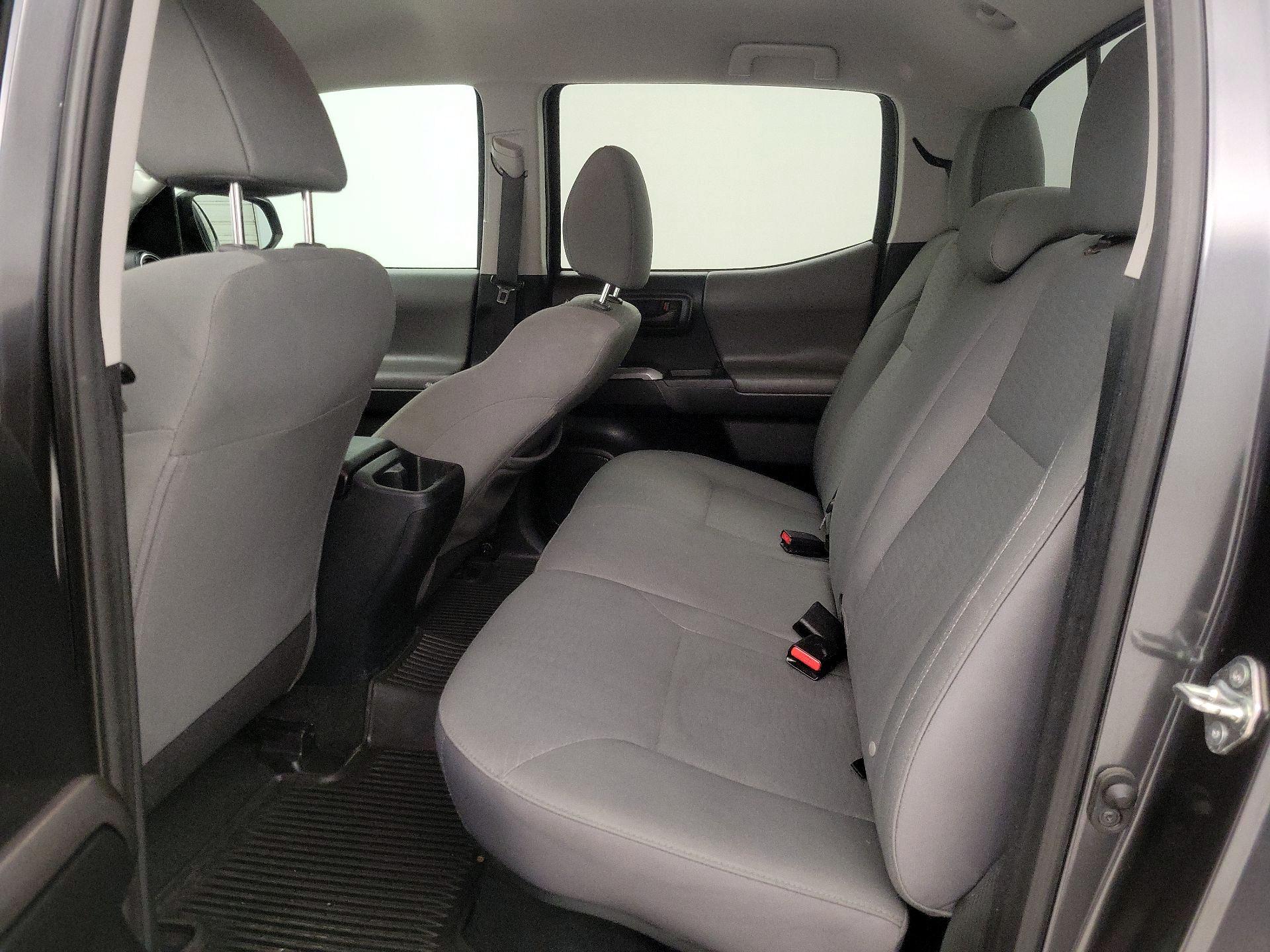 Thumbnail: 2019 Toyota Tacoma - 19