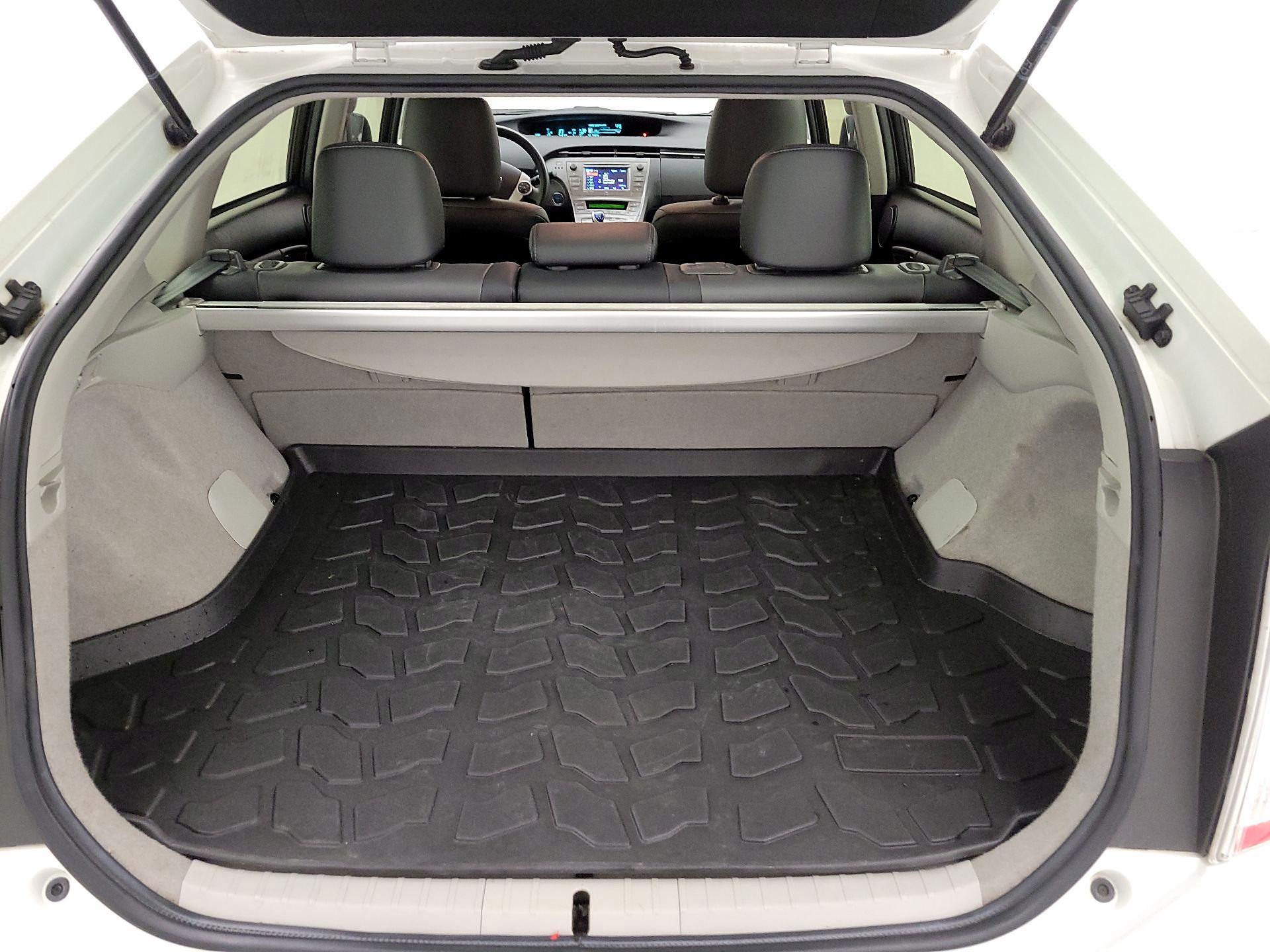 Thumbnail: 2015 Toyota Prius - 20