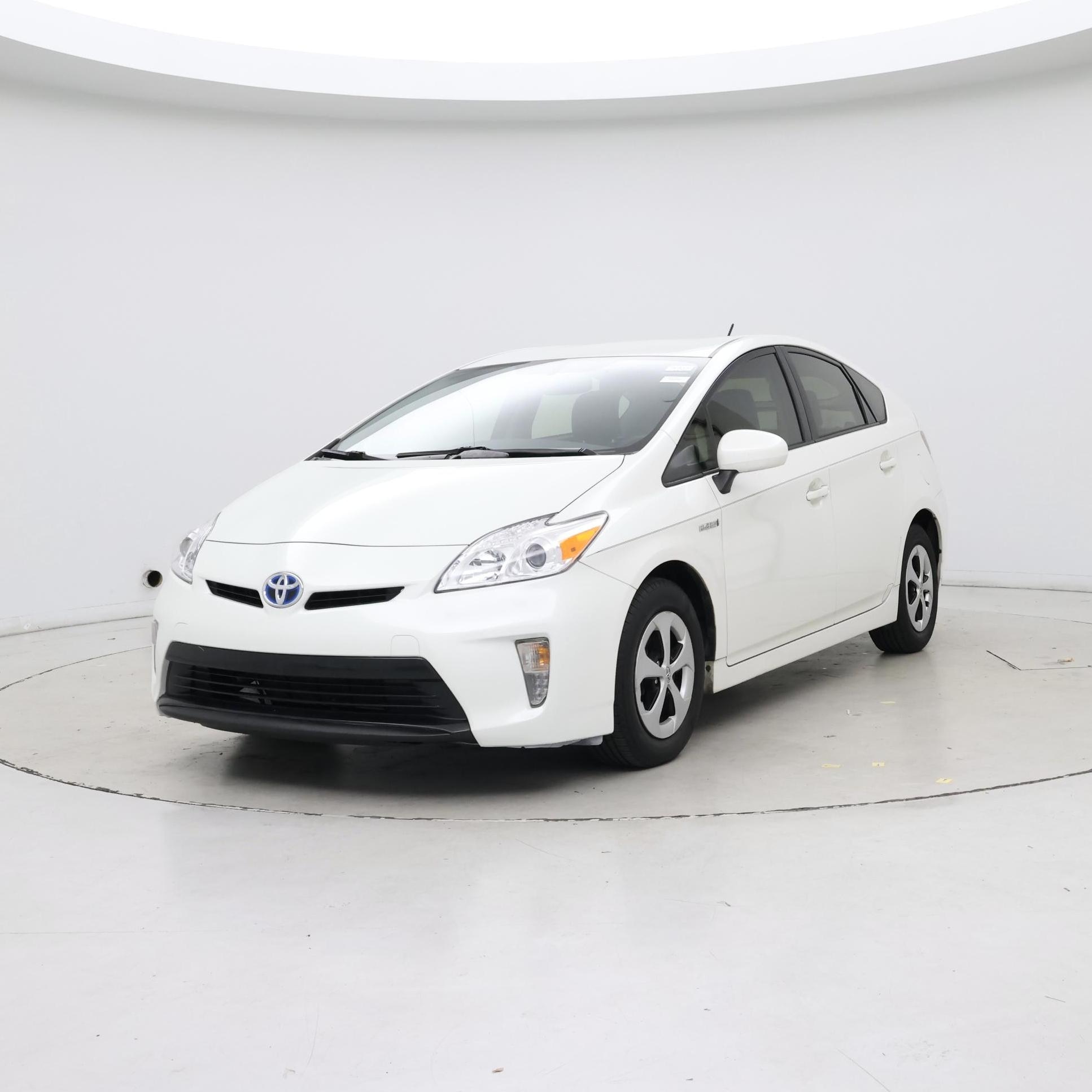 Thumbnail: 2015 Toyota Prius - 4