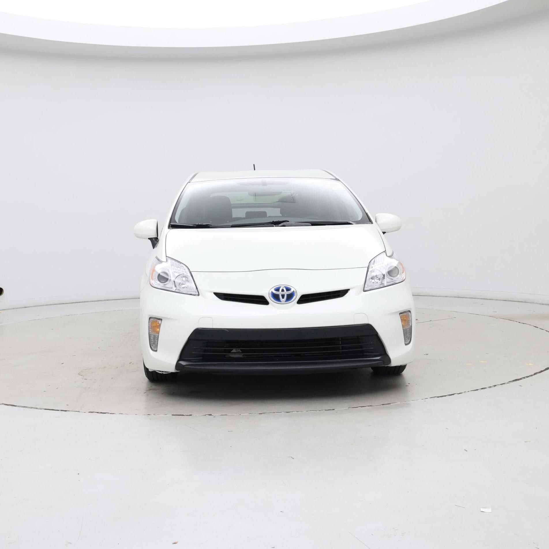 Thumbnail: 2015 Toyota Prius - 5