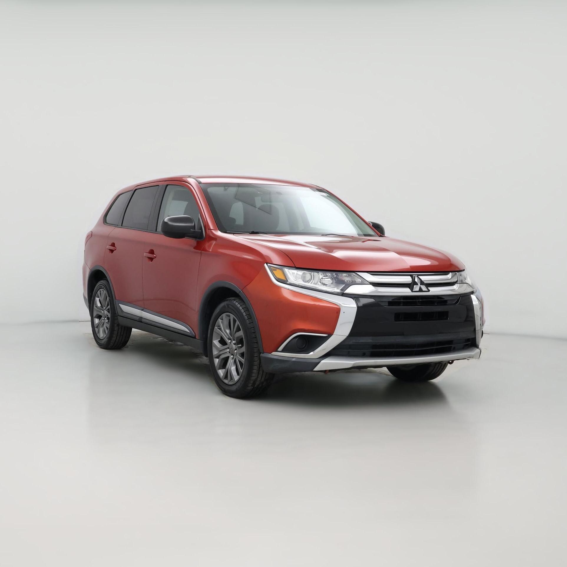 Thumbnail: 2017 Mitsubishi Outlander - 1