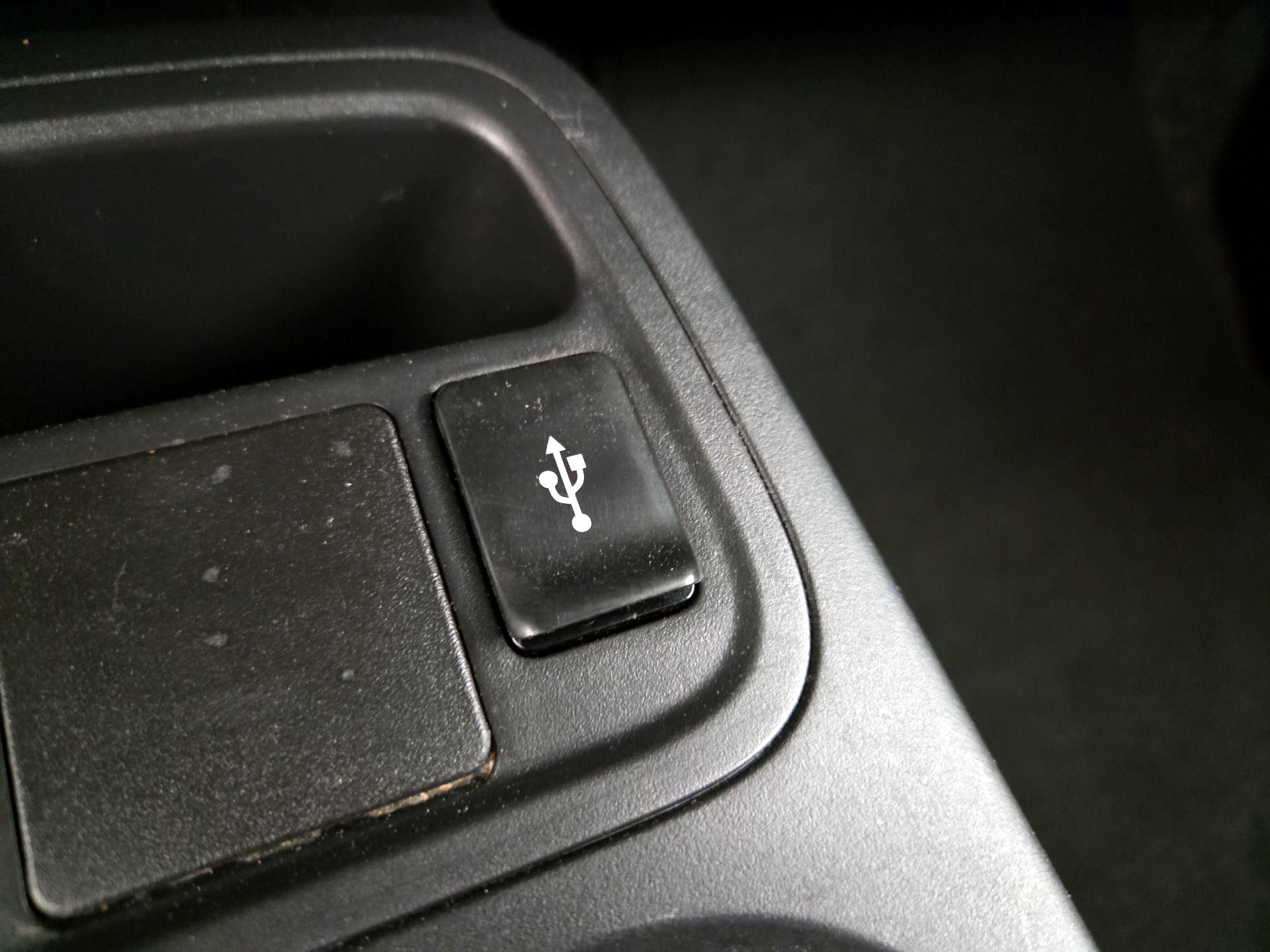 Thumbnail: 2018 Mitsubishi Mirage G4 - 18