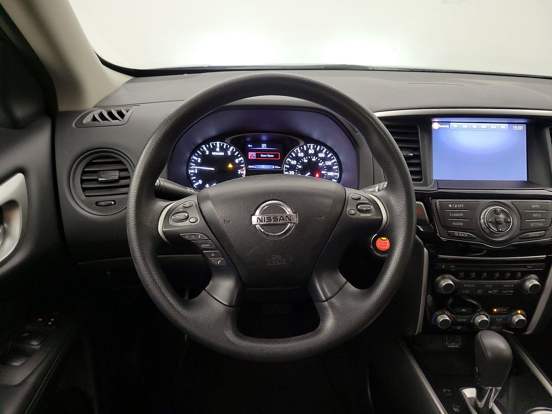 Thumbnail: 2020 Nissan Pathfinder - 10