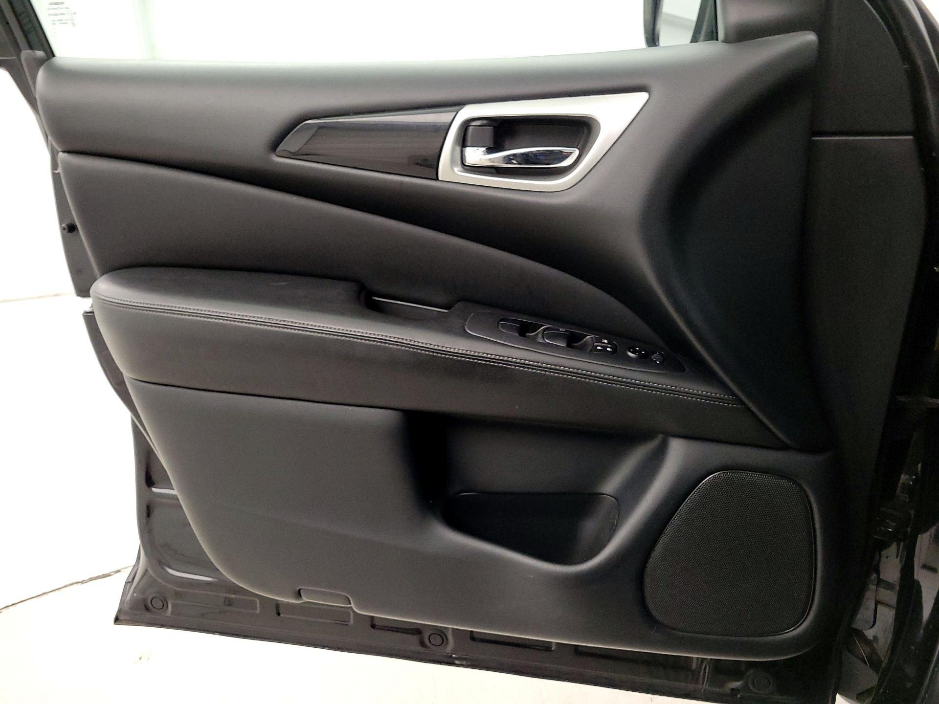 Thumbnail: 2020 Nissan Pathfinder - 12