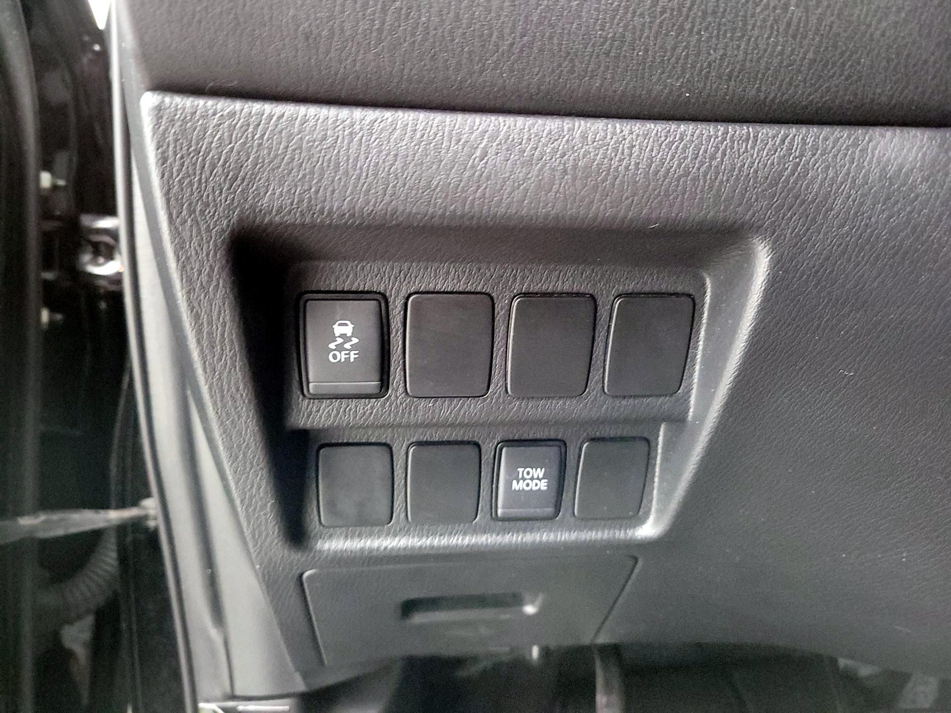 Thumbnail: 2020 Nissan Pathfinder - 13