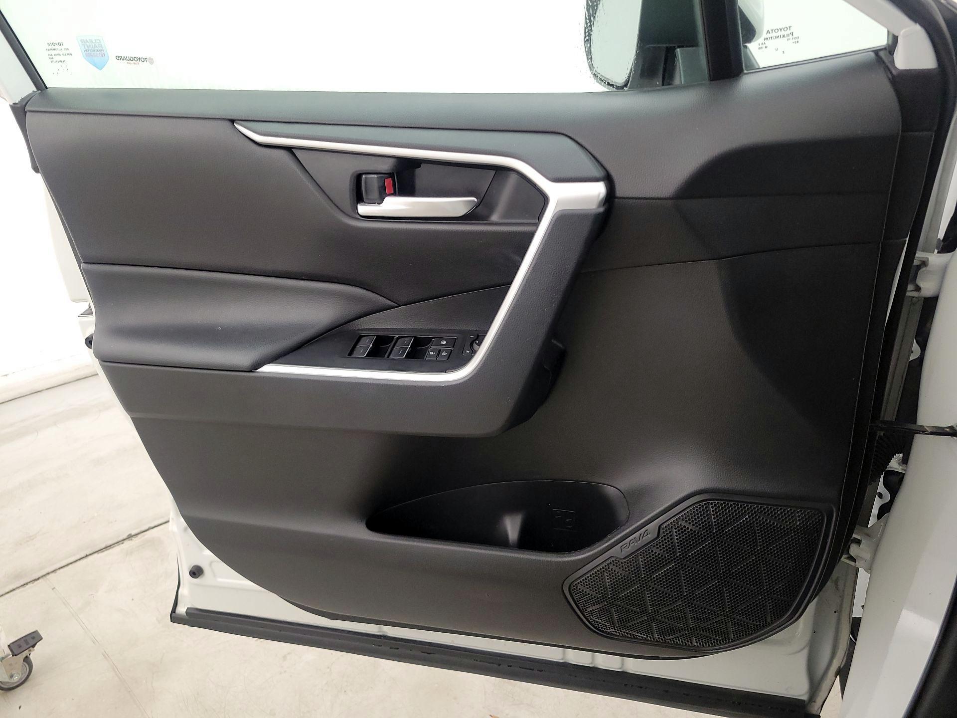 Thumbnail: 2023 Toyota RAV4 - 12