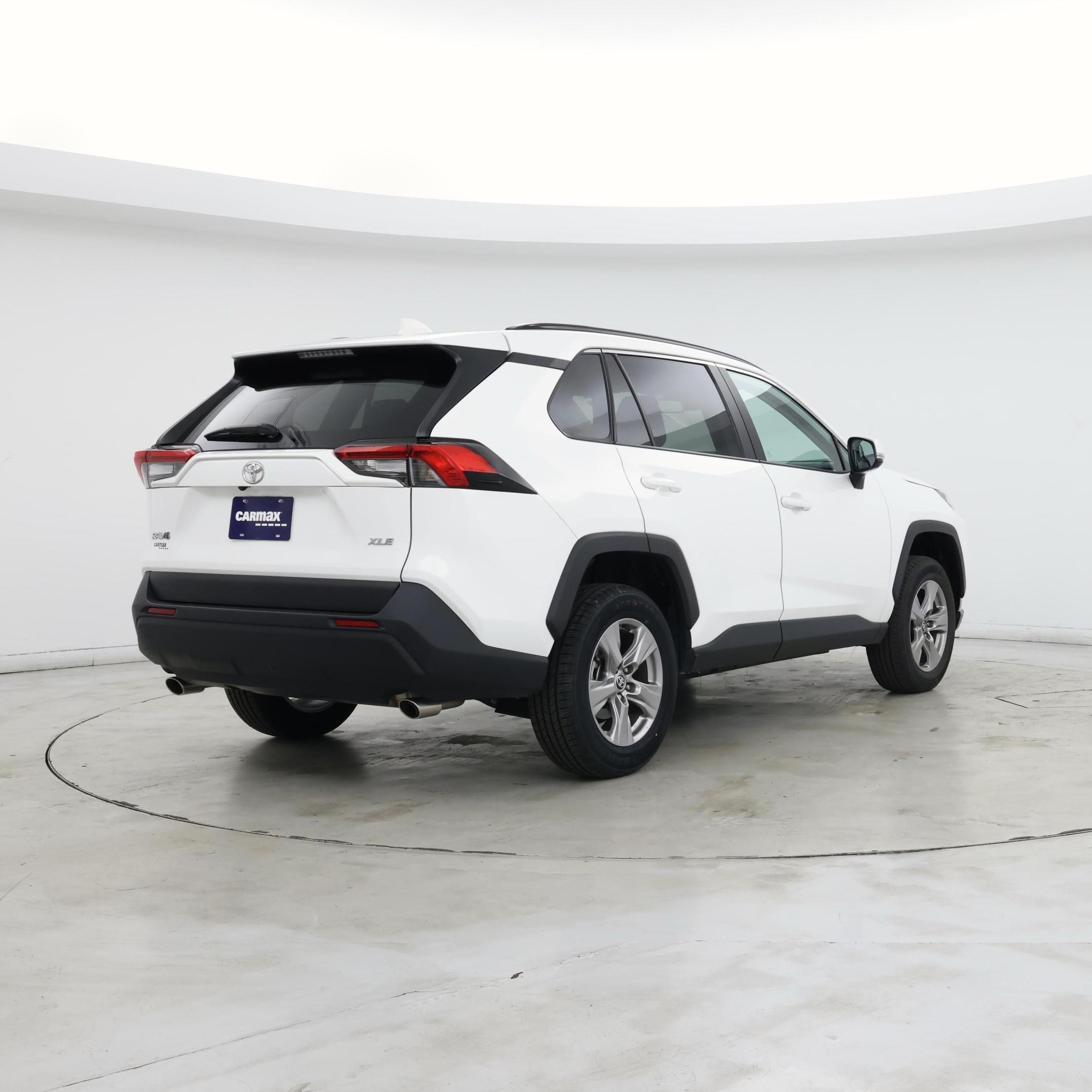 Thumbnail: 2023 Toyota RAV4 - 8