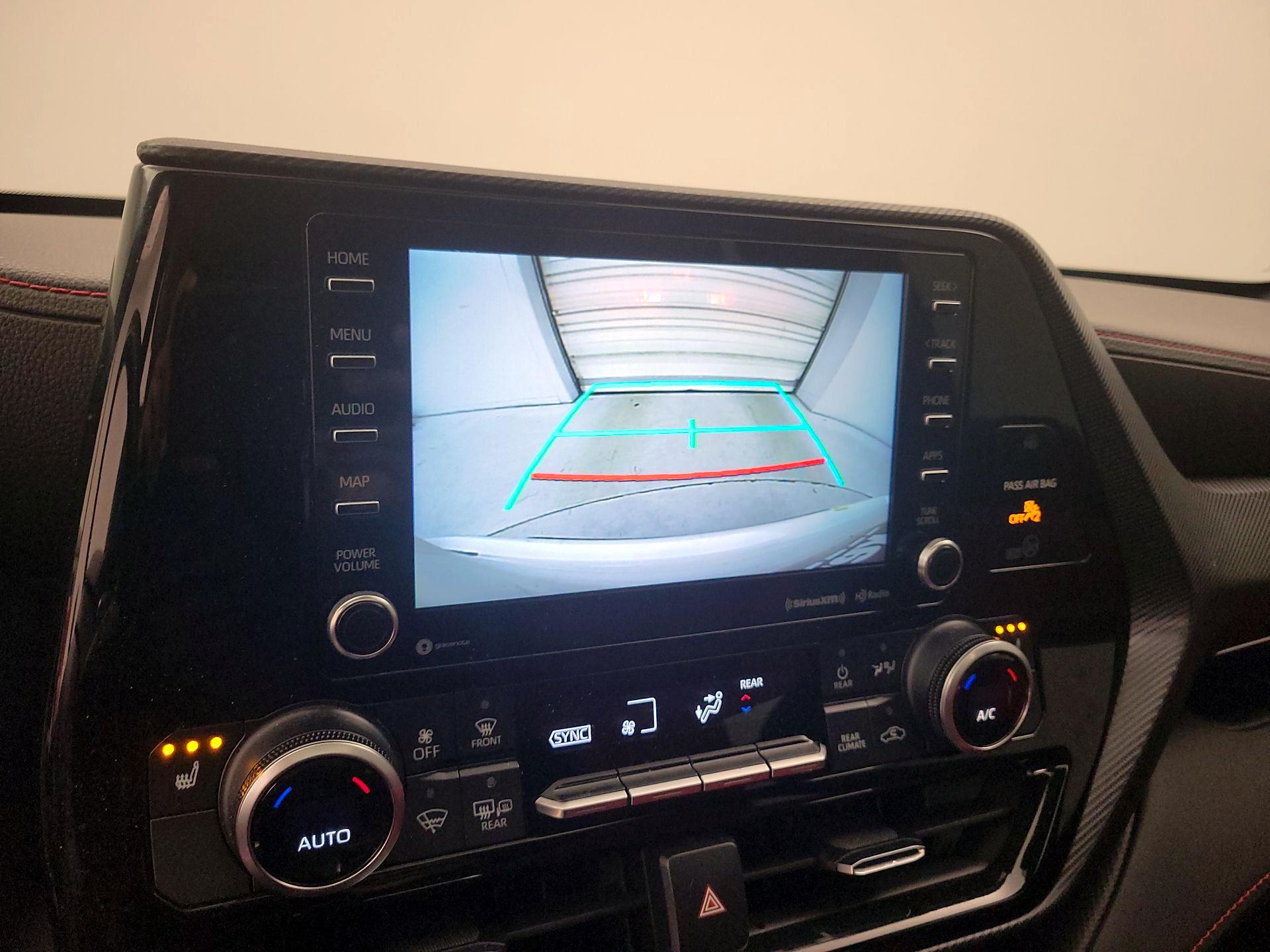 Thumbnail: 2021 Toyota Highlander - 14