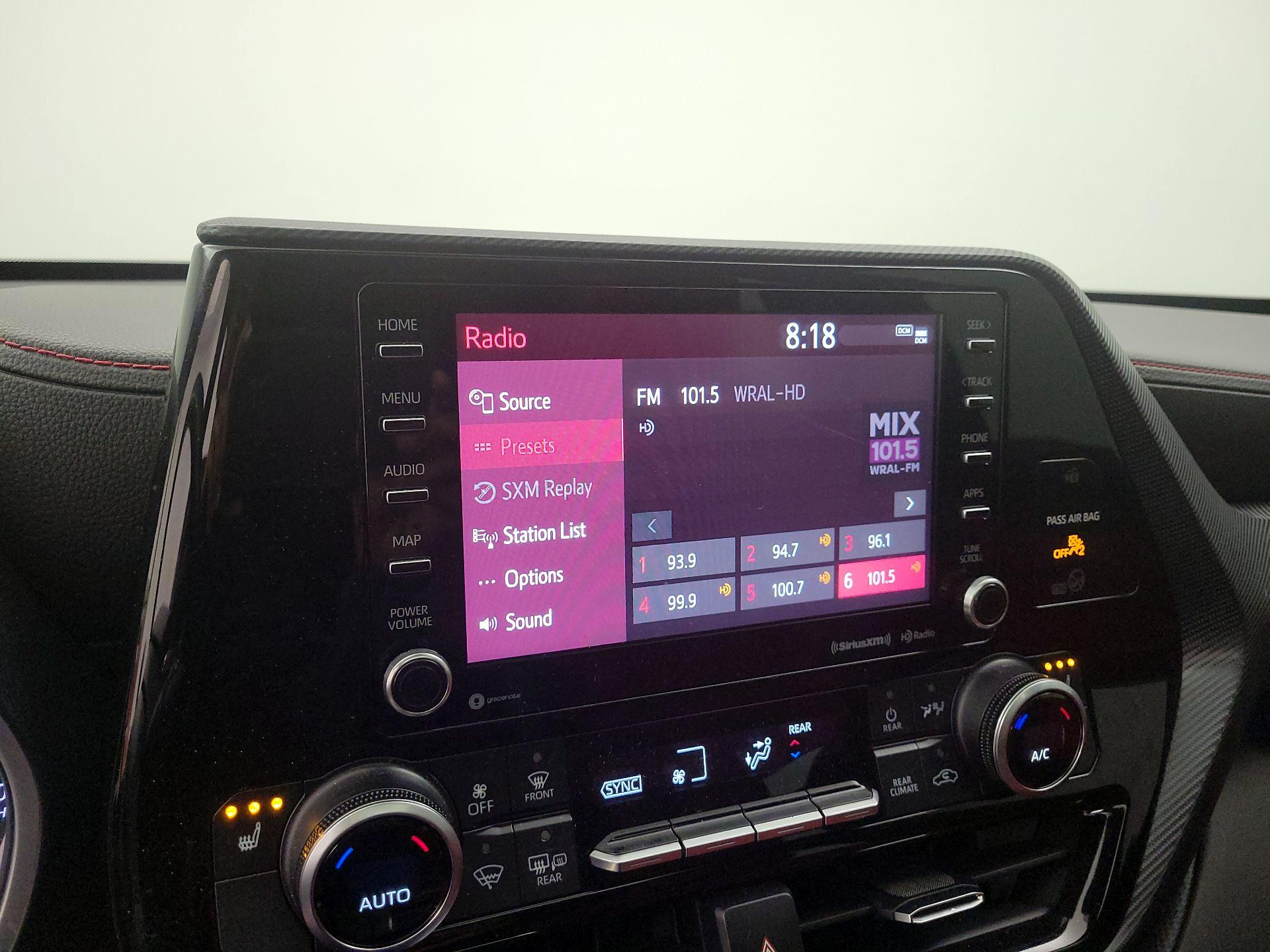 Thumbnail: 2021 Toyota Highlander - 15