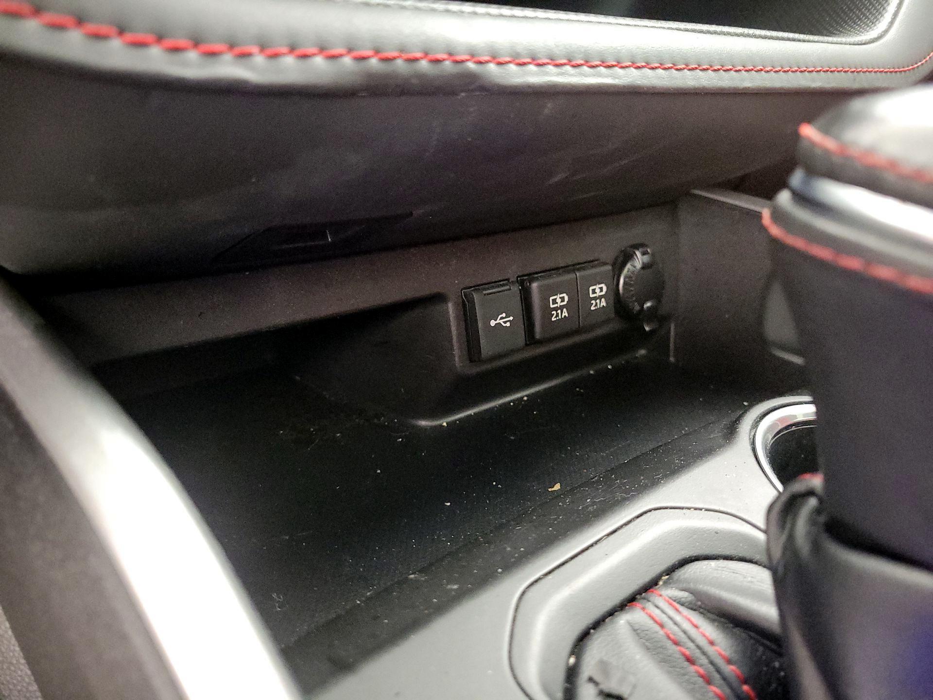 Thumbnail: 2021 Toyota Highlander - 18