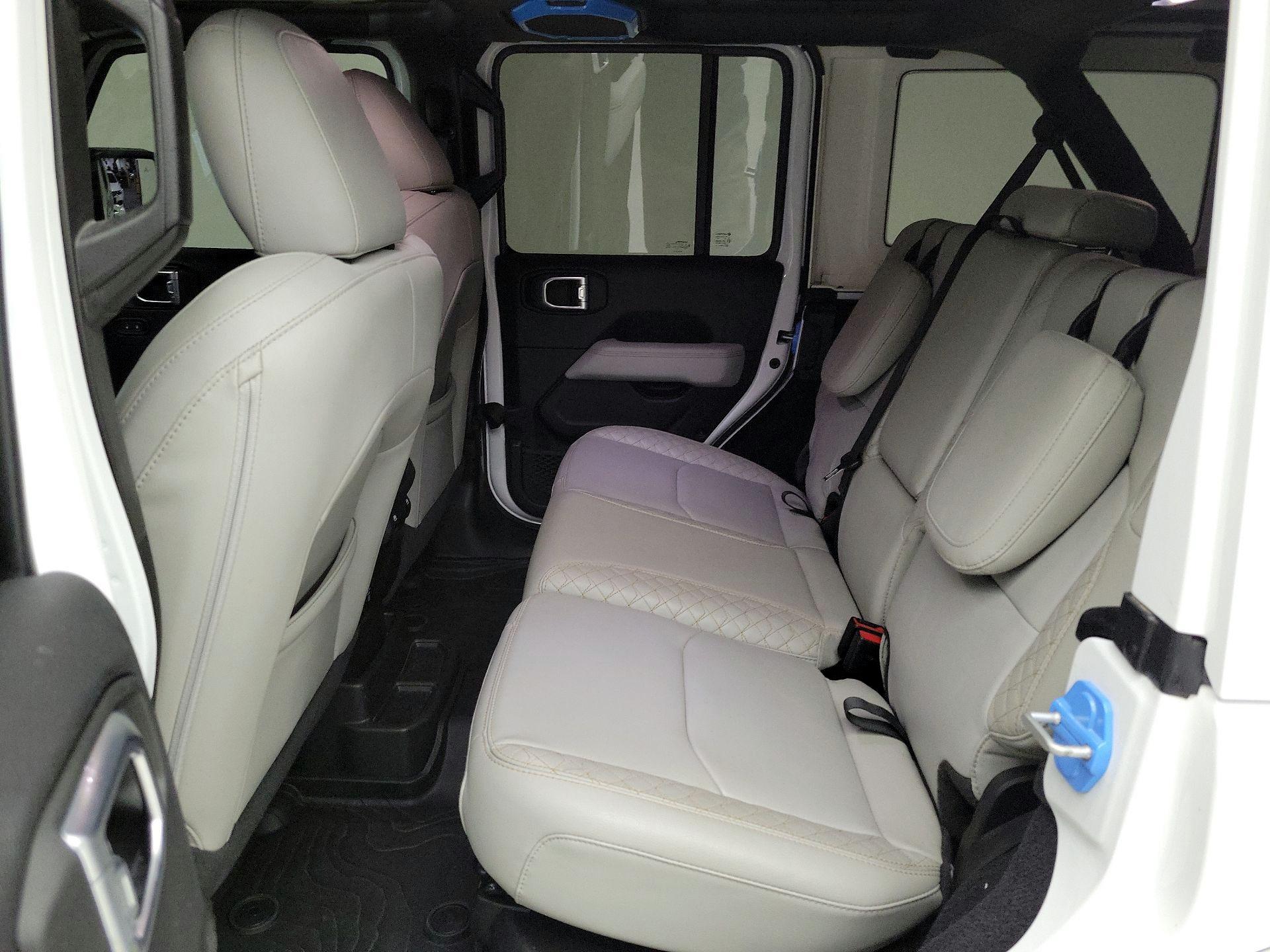 Thumbnail: 2021 Jeep Wrangler - 20