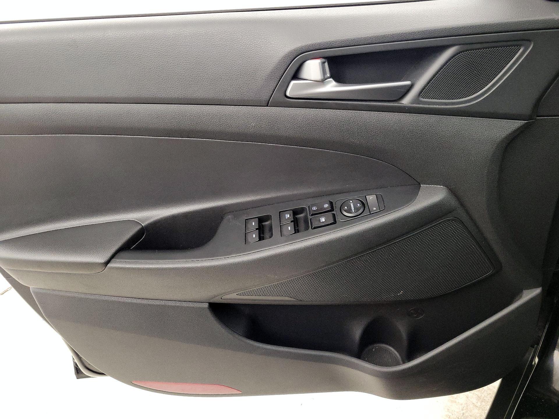 Thumbnail: 2017 Hyundai Tucson - 12