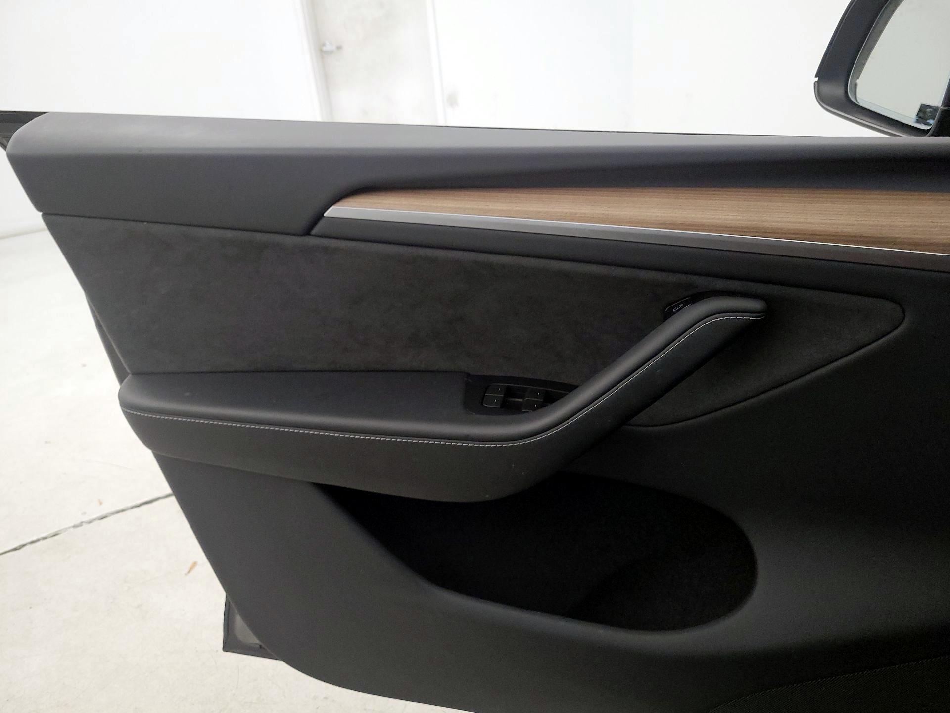 Thumbnail: 2024 Tesla Model Y - 12