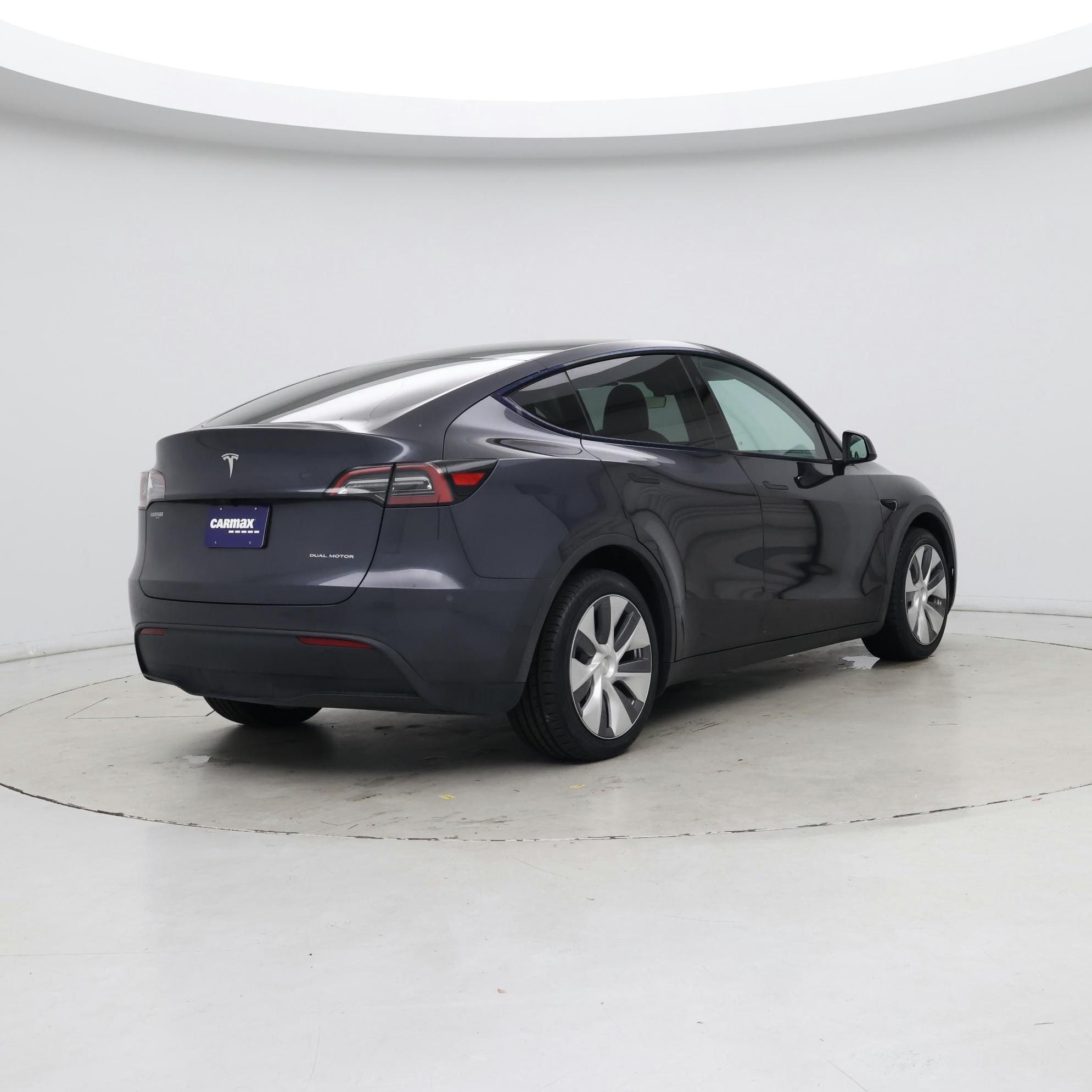 Thumbnail: 2024 Tesla Model Y - 8