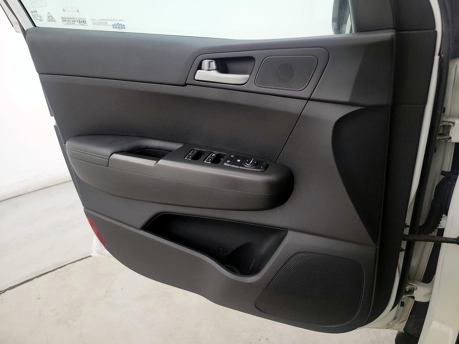 Thumbnail: 2018 Kia Sportage - 12