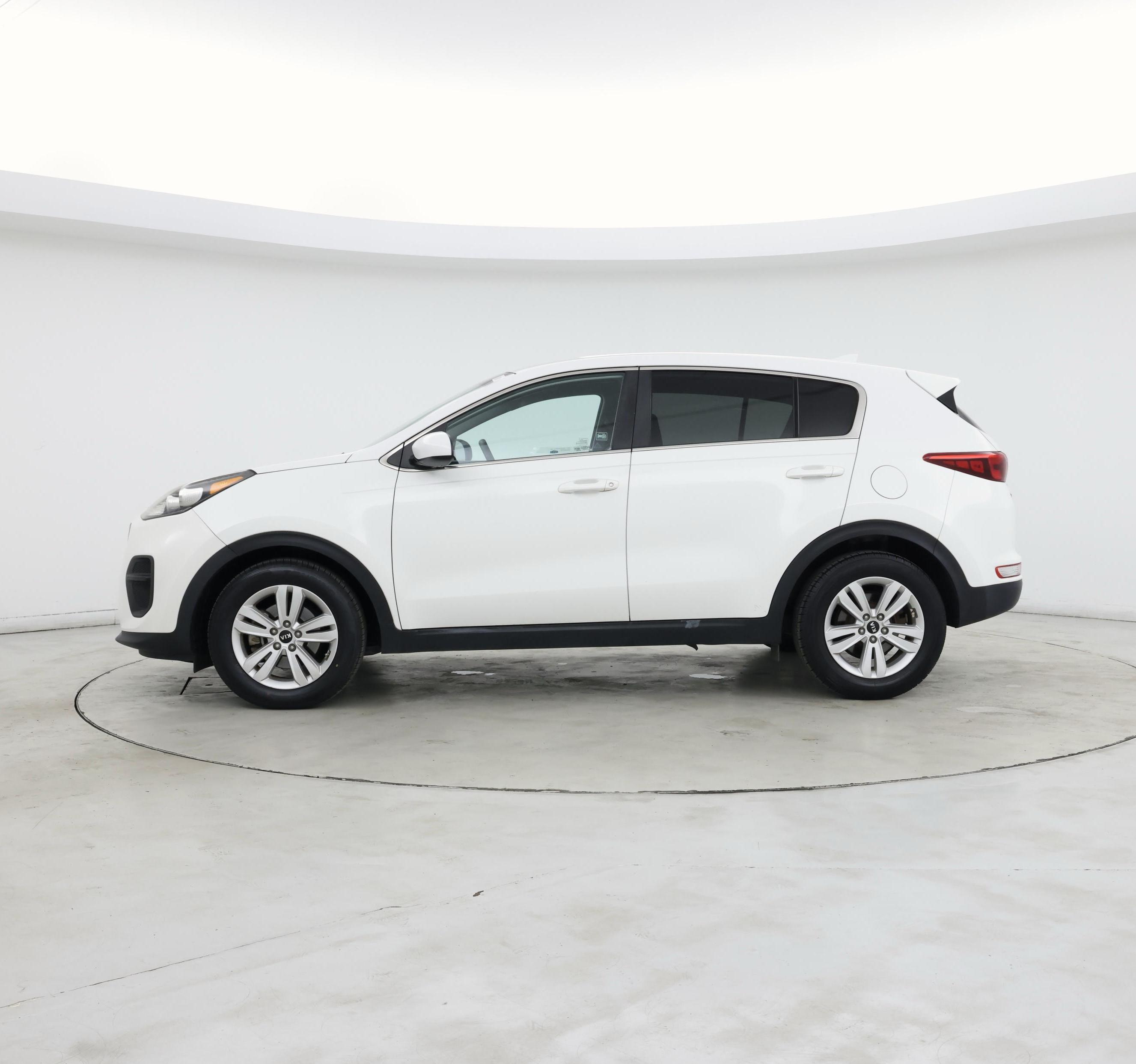 Thumbnail: 2018 Kia Sportage - 3