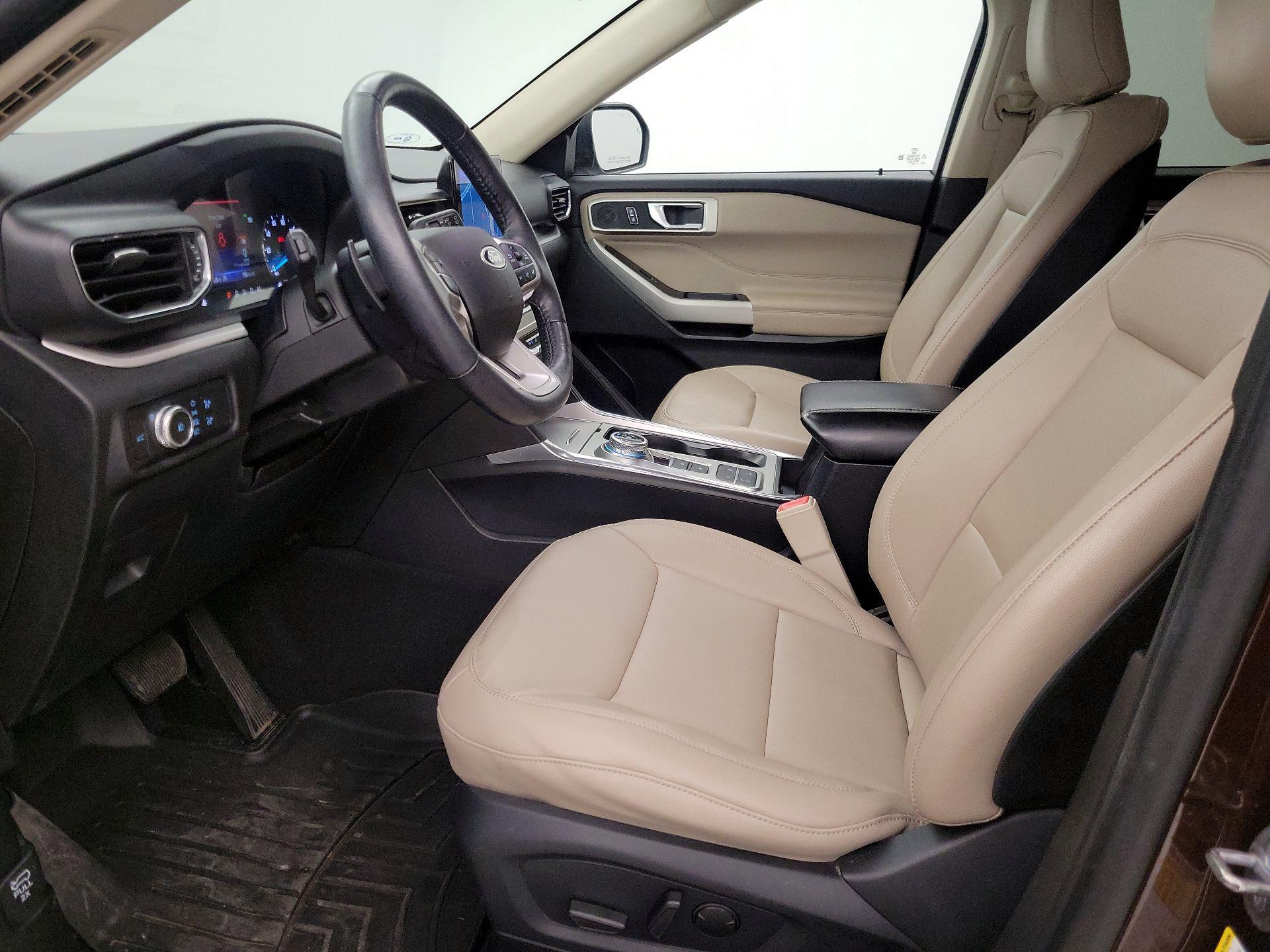 Thumbnail: 2020 Ford Explorer - 11