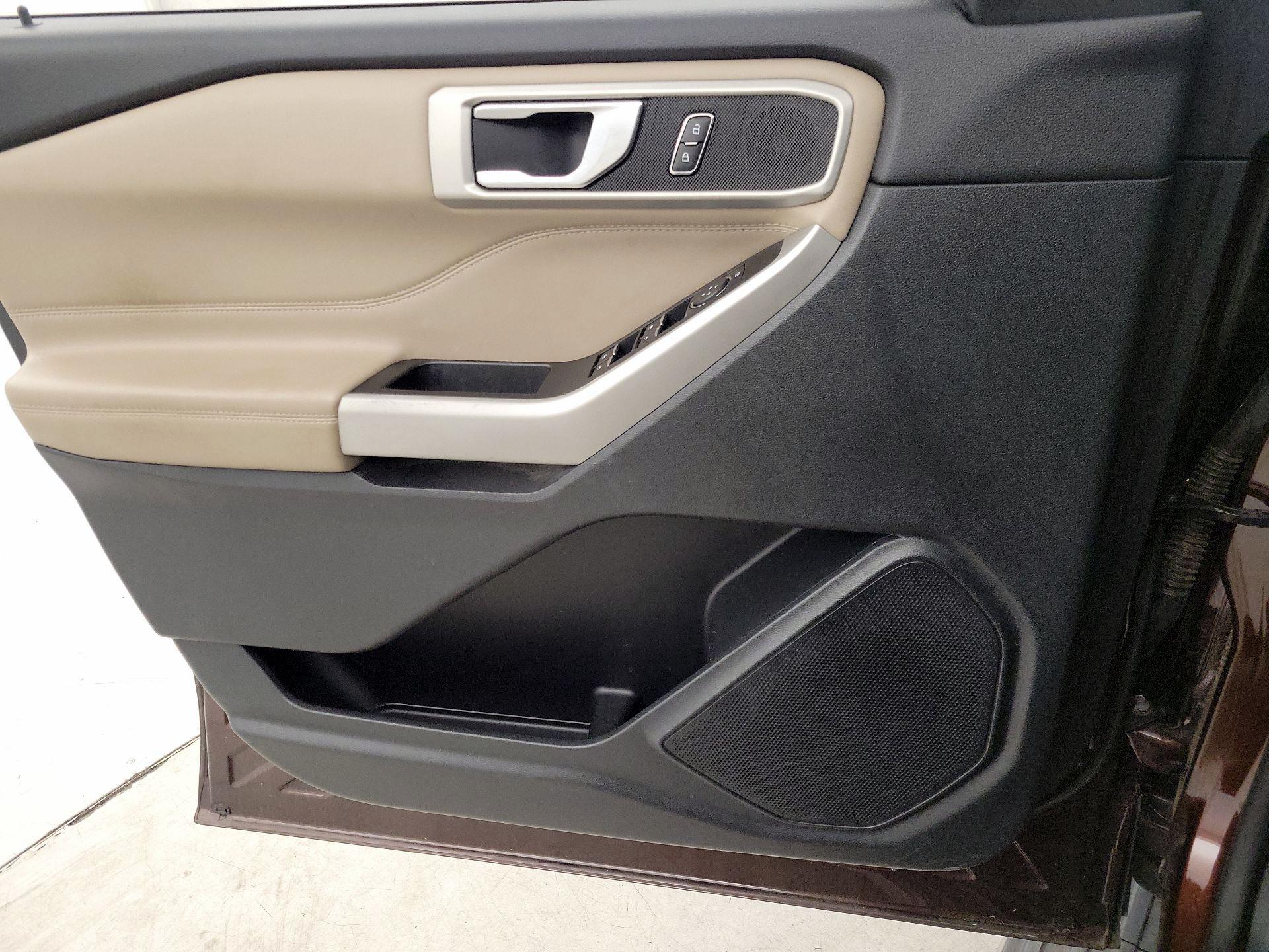 Thumbnail: 2020 Ford Explorer - 12