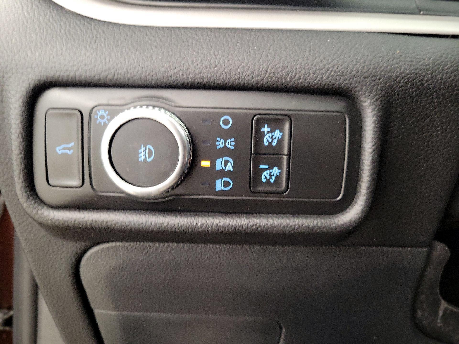 Thumbnail: 2020 Ford Explorer - 13