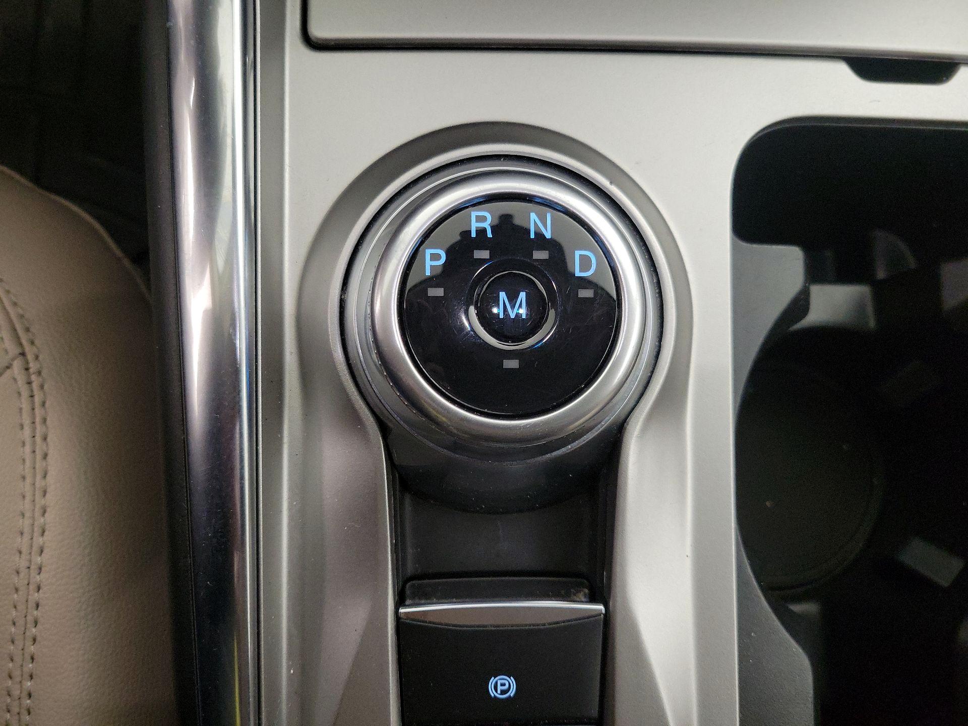 Thumbnail: 2020 Ford Explorer - 18