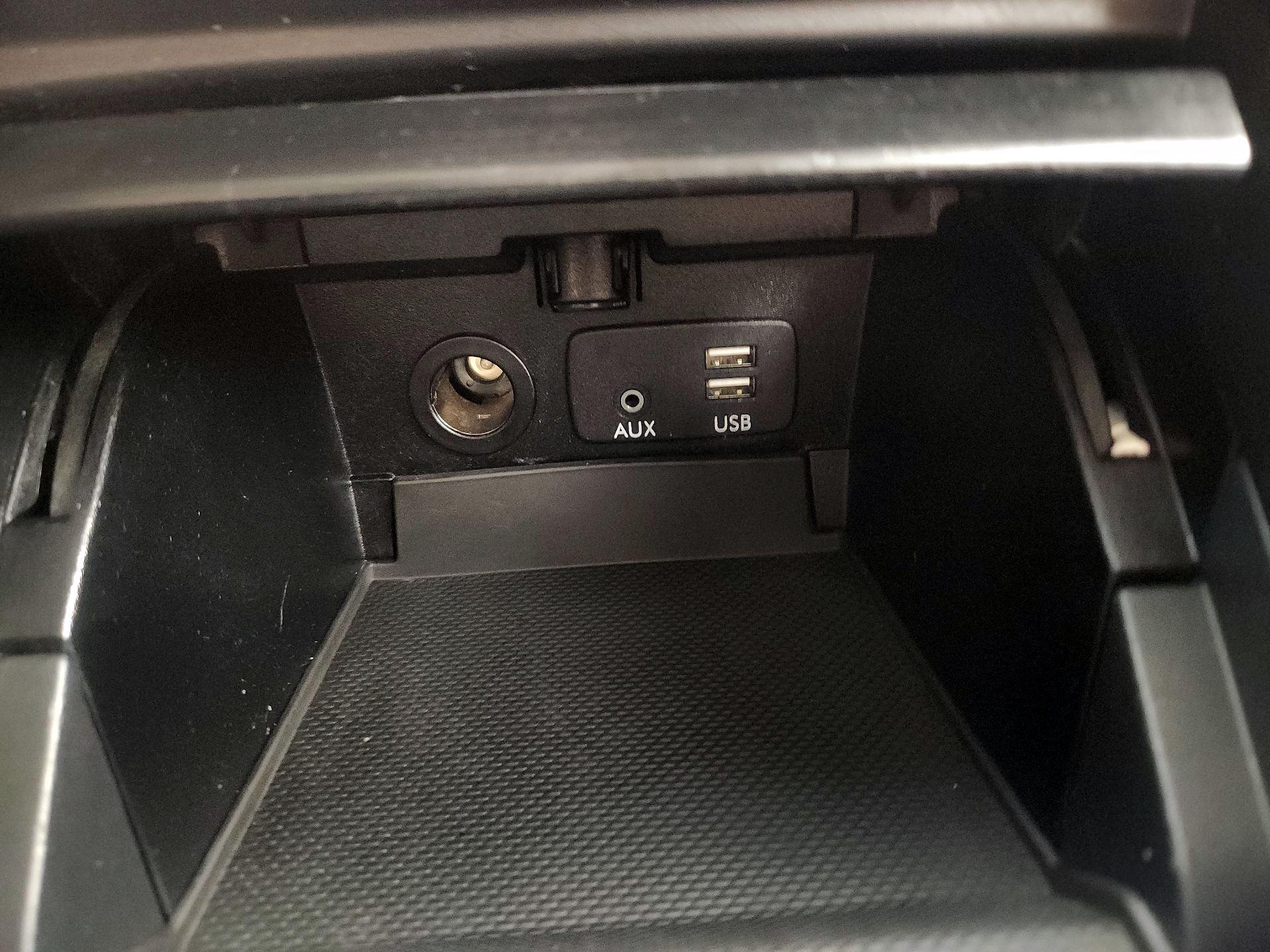 Thumbnail: 2015 Subaru Legacy - 19