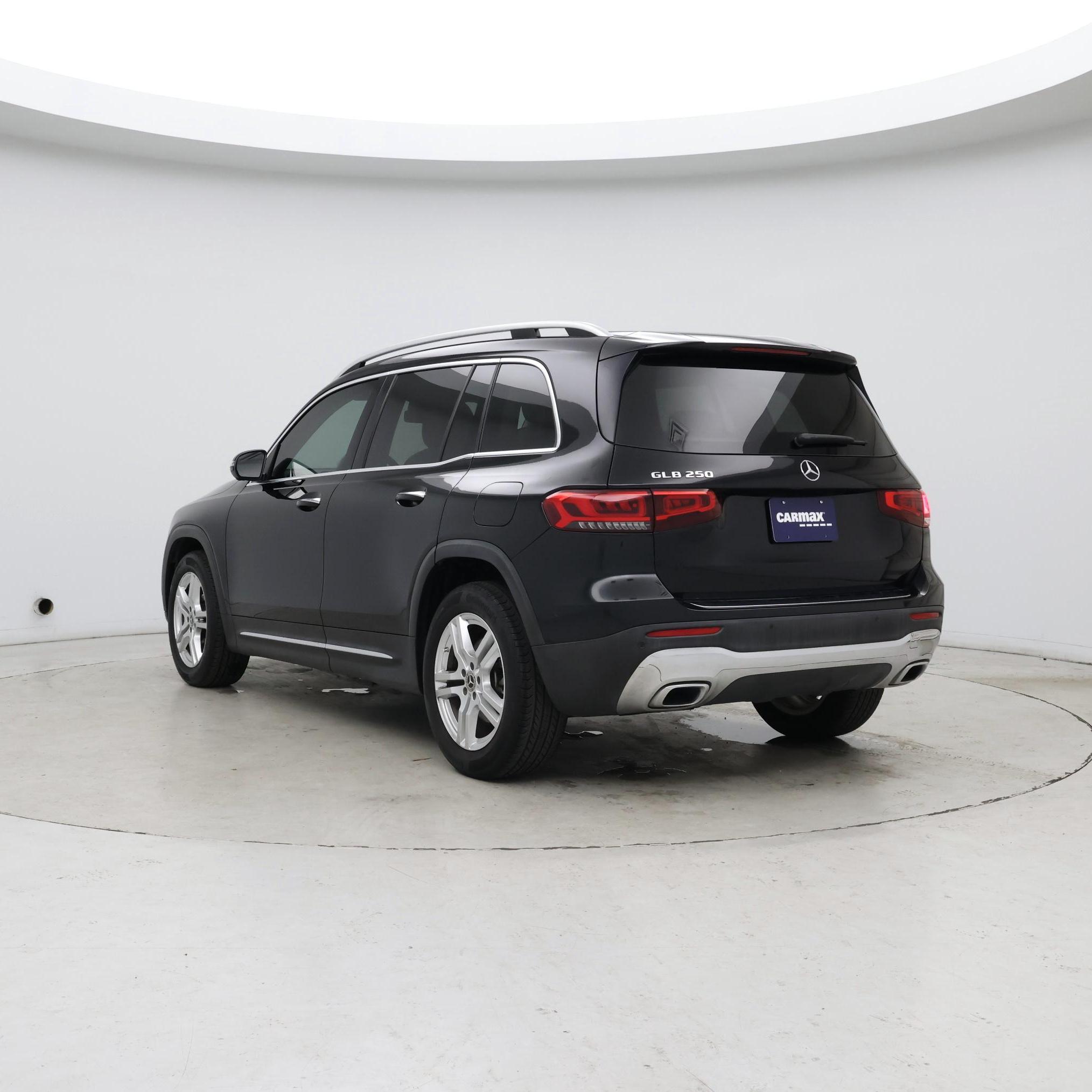 Thumbnail: 2021 Mercedes-Benz GLB - 2