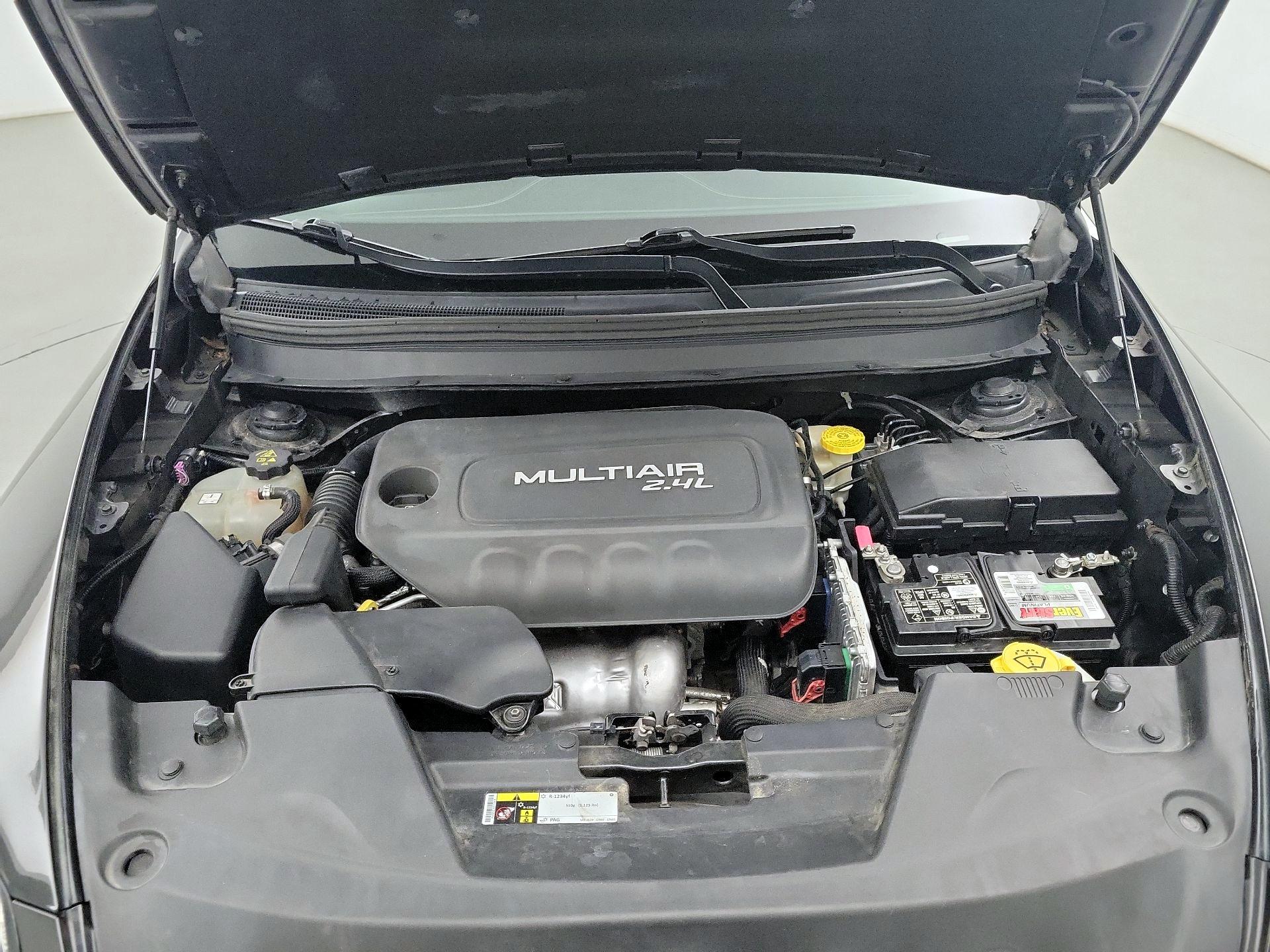 Thumbnail: 2015 Jeep Cherokee - 19