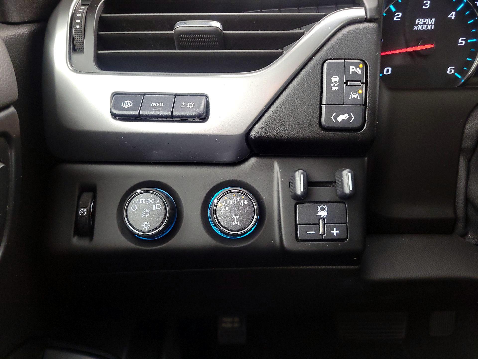 Thumbnail: 2019 Chevrolet Tahoe - 13