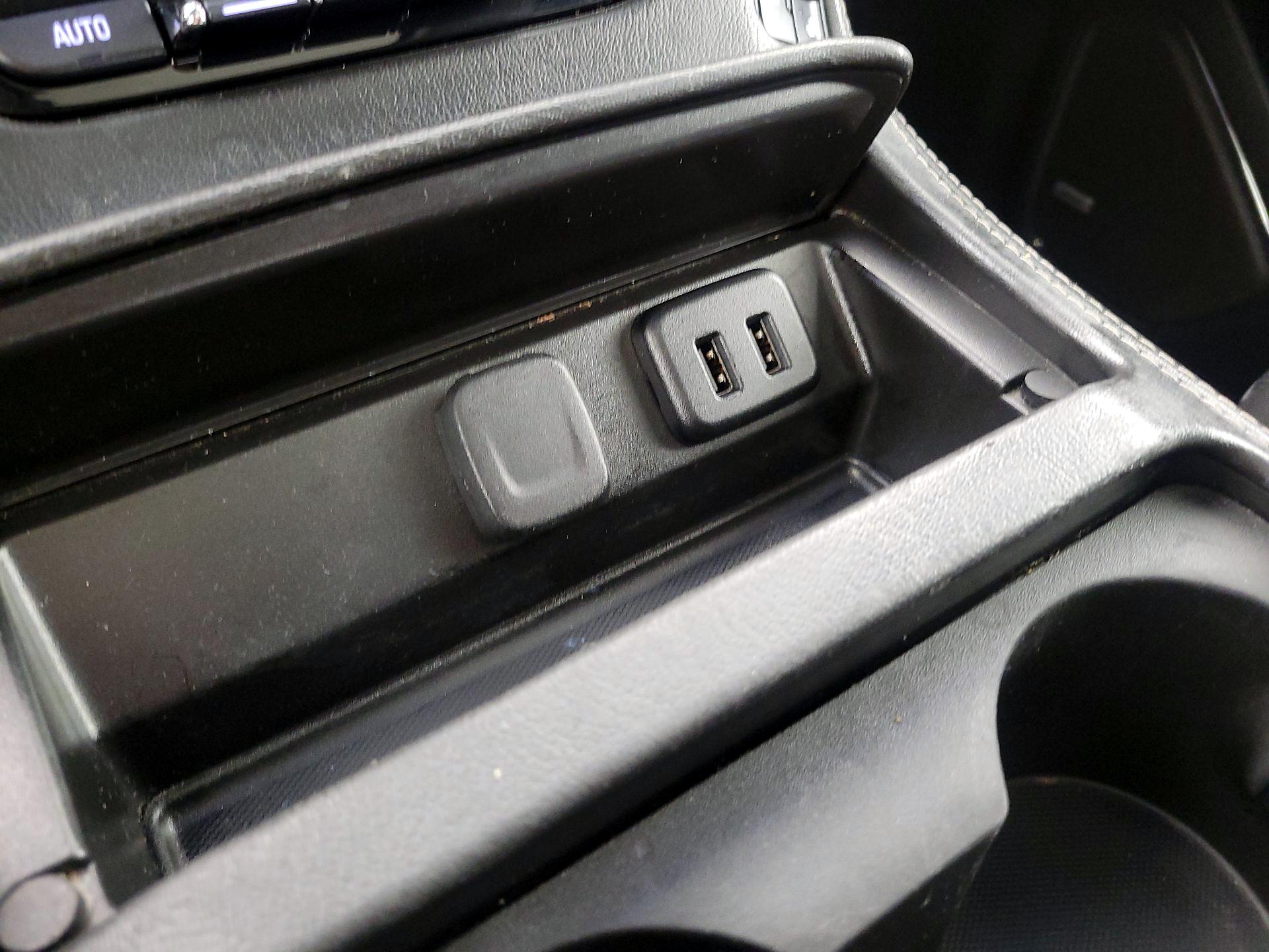 Thumbnail: 2019 Chevrolet Tahoe - 19