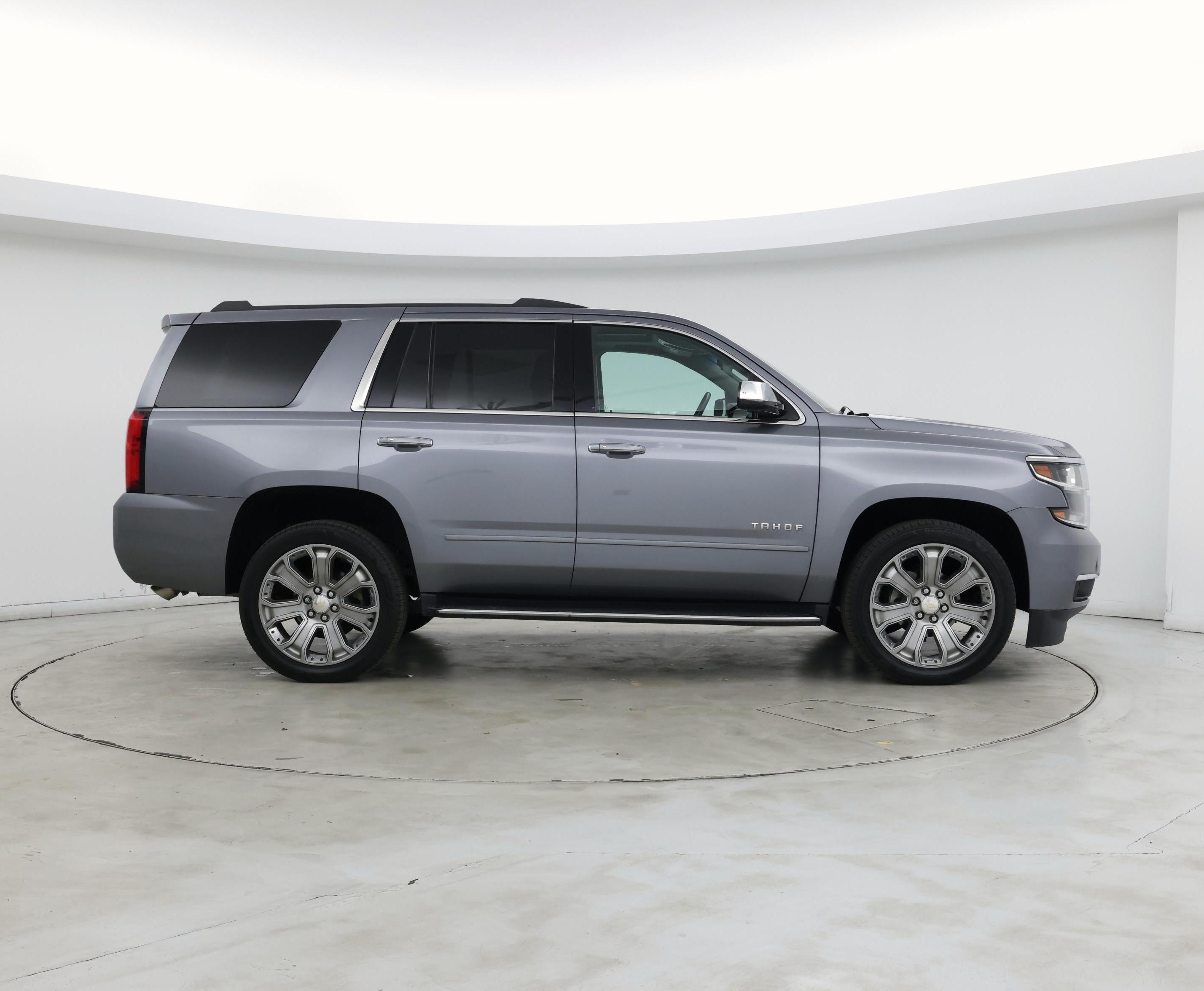 Thumbnail: 2019 Chevrolet Tahoe - 7