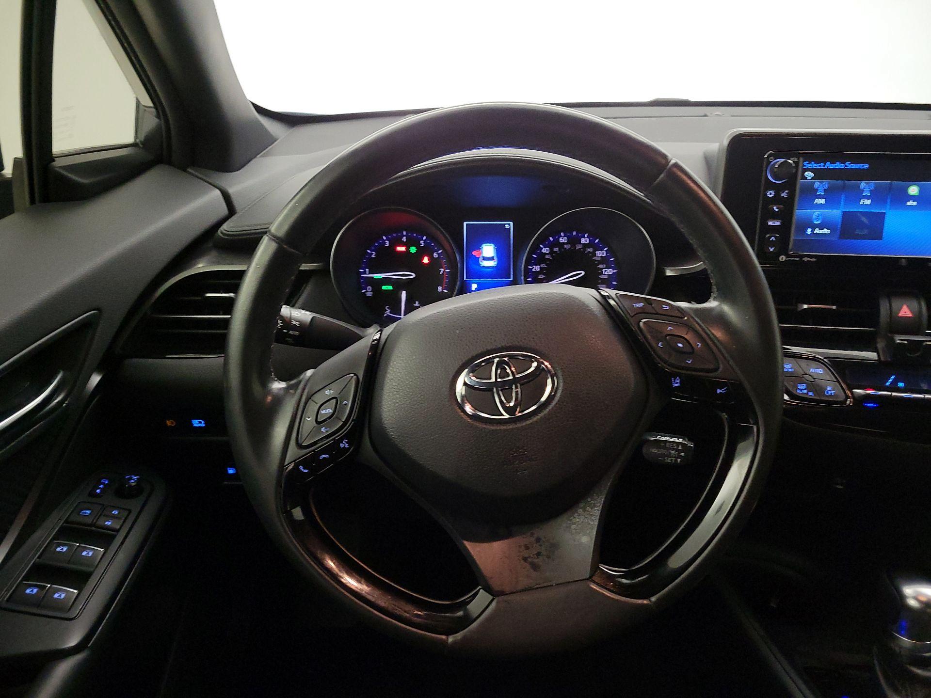 Thumbnail: 2018 Toyota C-HR - 10