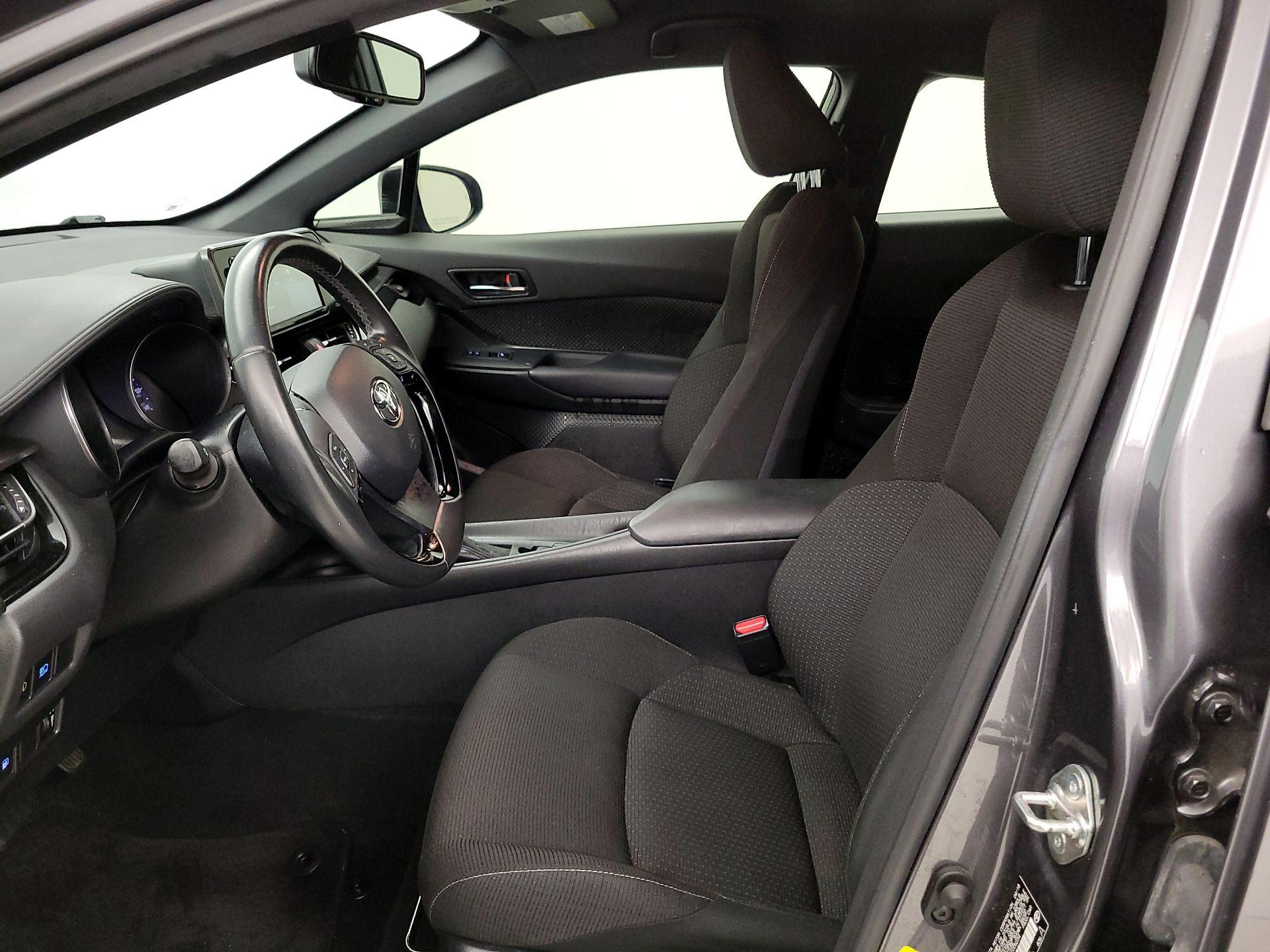 Thumbnail: 2018 Toyota C-HR - 11