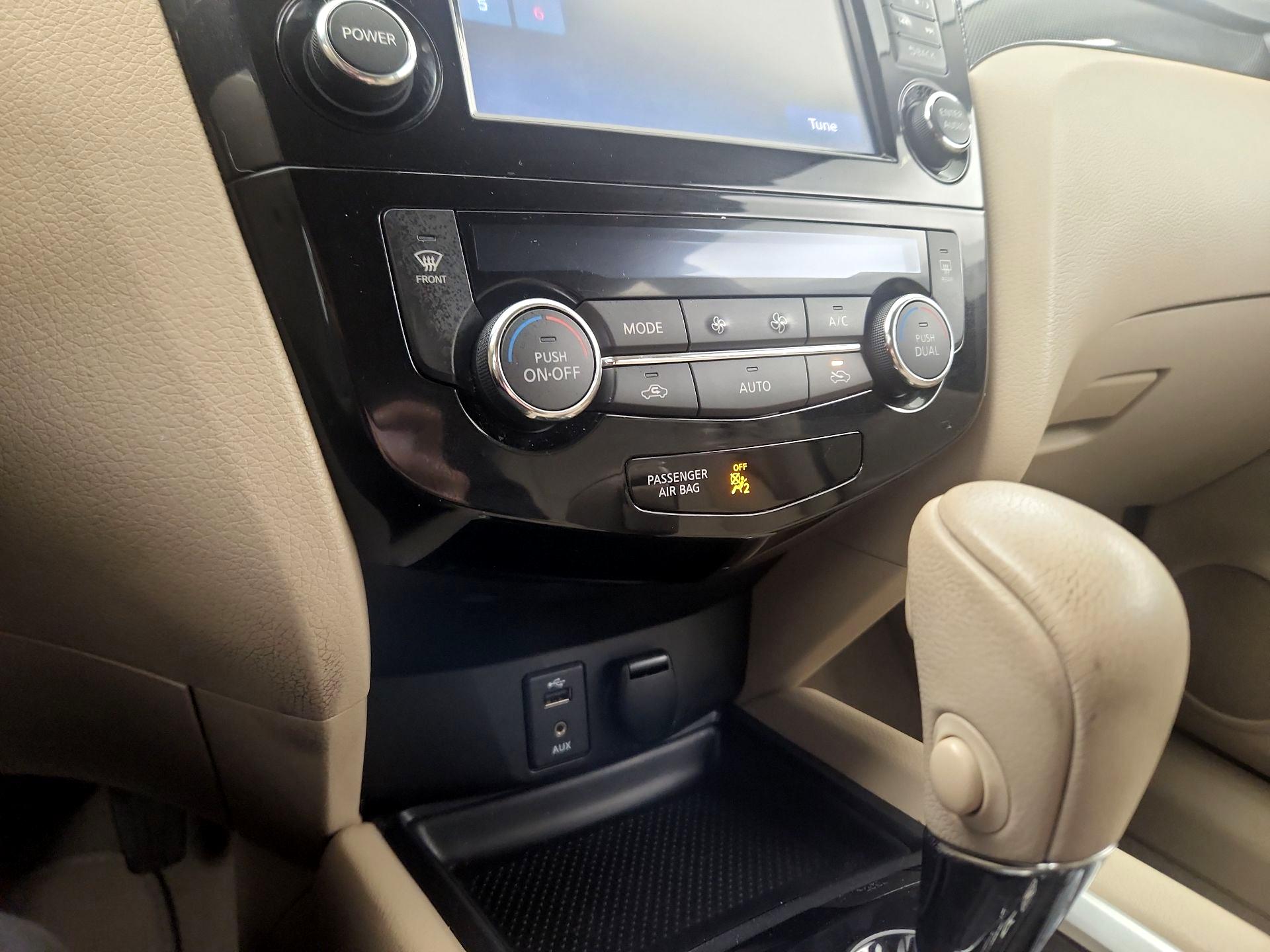 Thumbnail: 2014 Nissan Rogue - 15