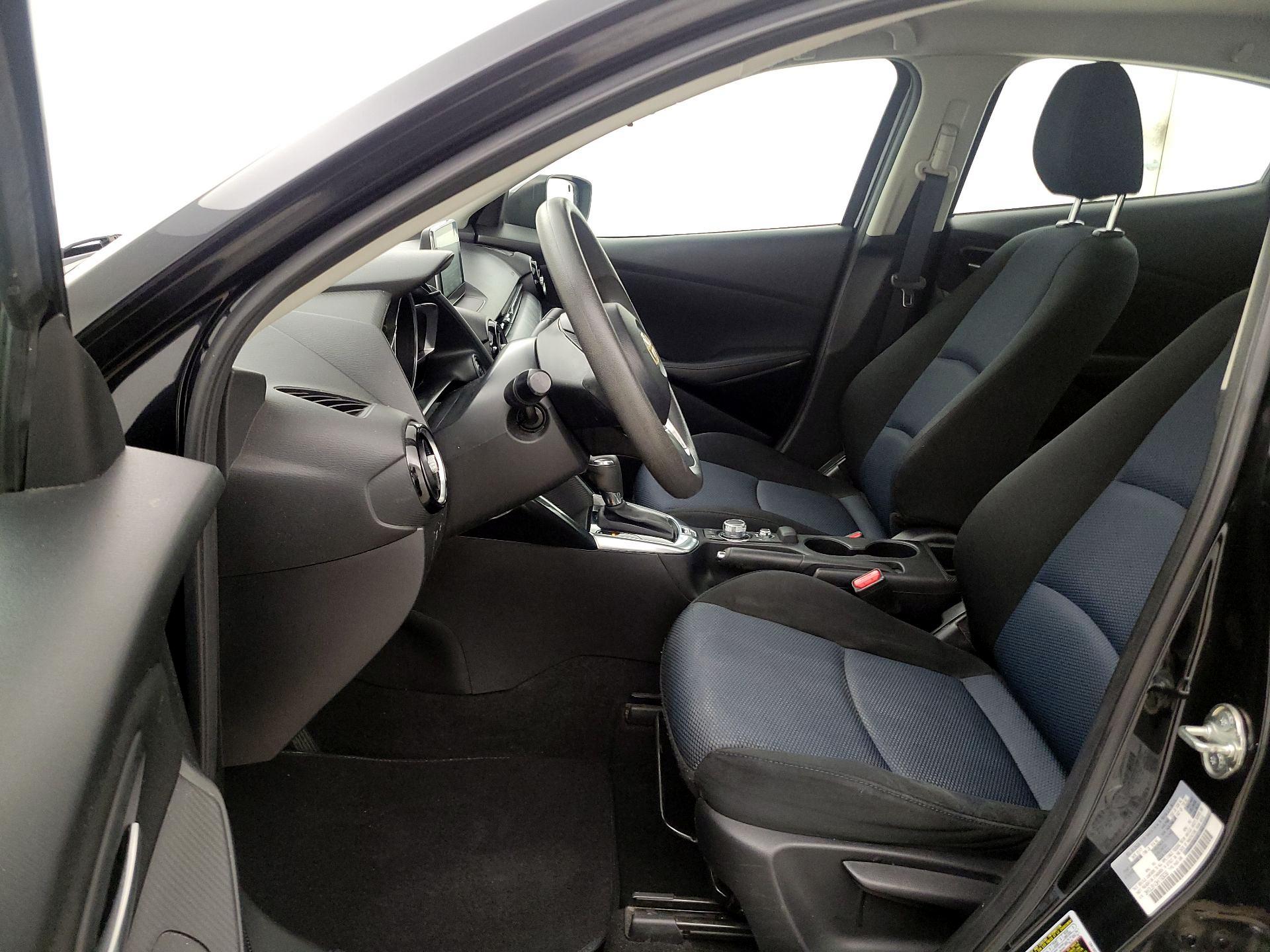 Thumbnail: 2017 Toyota Yaris iA - 11