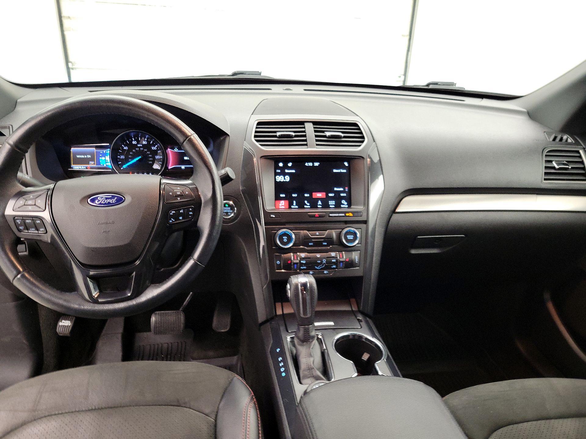 Thumbnail: 2018 Ford Explorer - 9