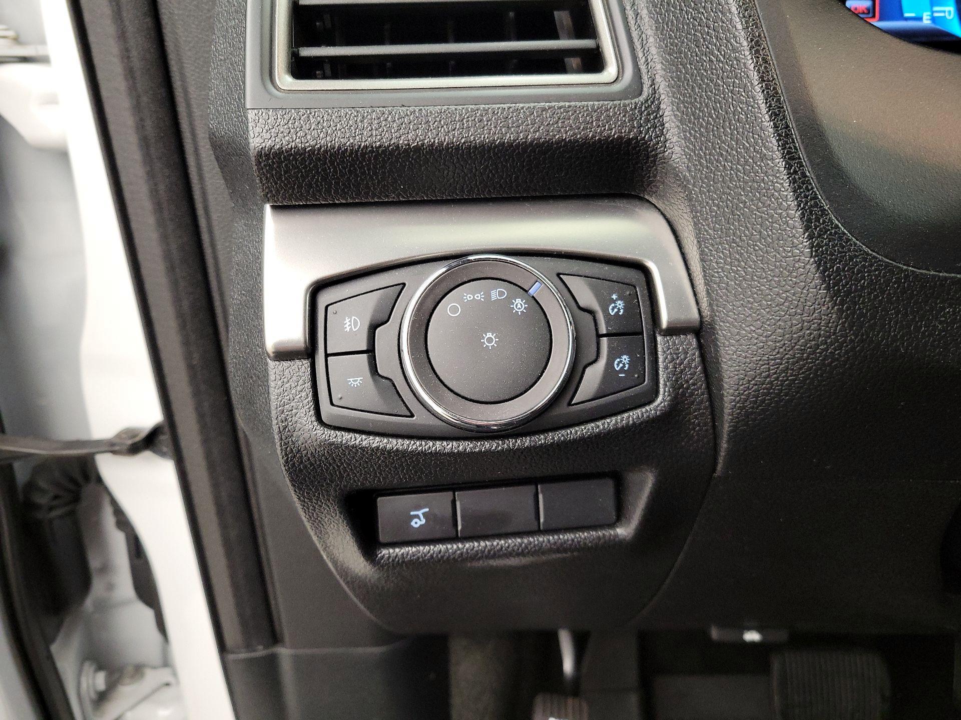 Thumbnail: 2018 Ford Explorer - 13